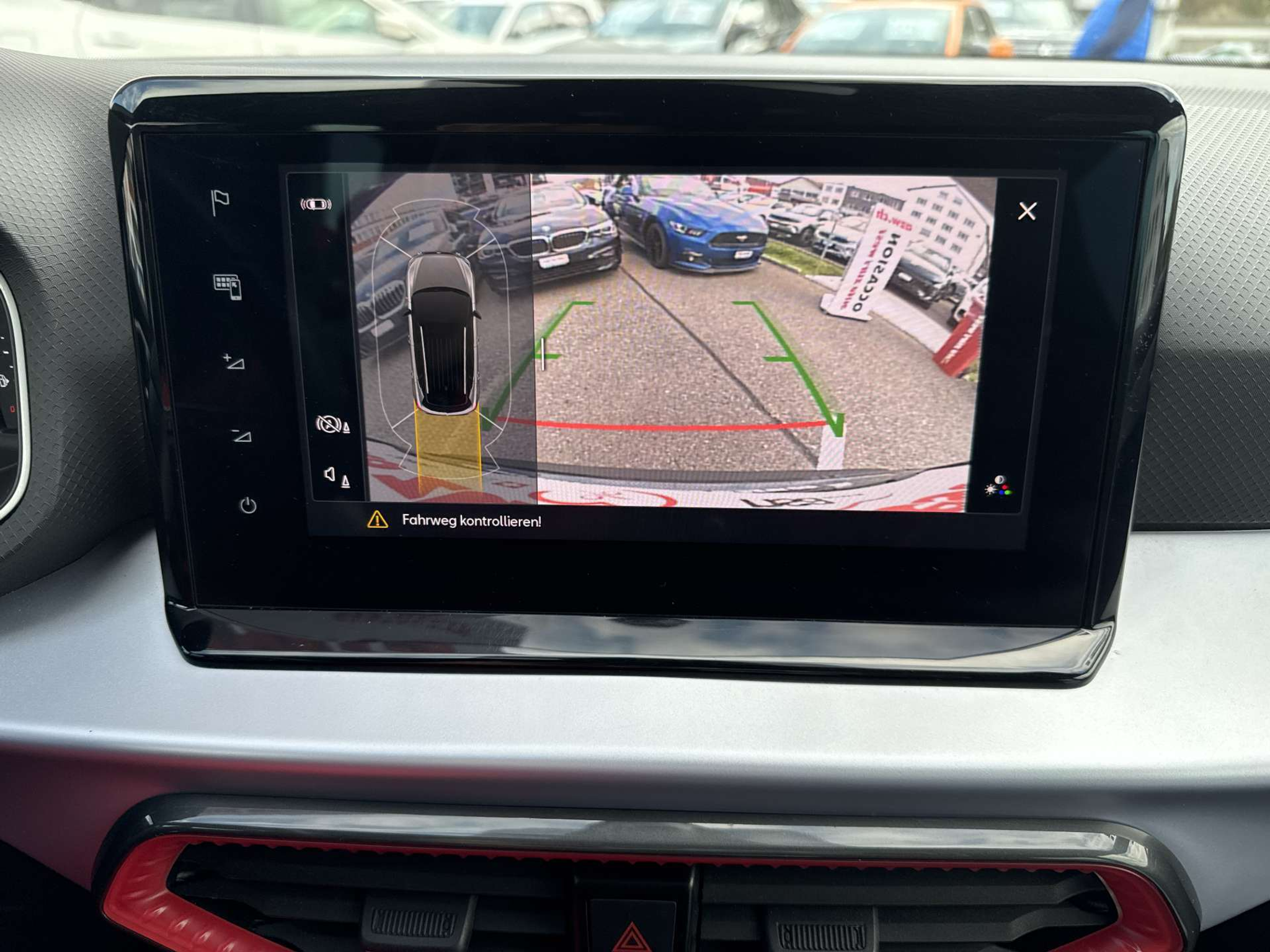 listing desktop thumbnail image 9