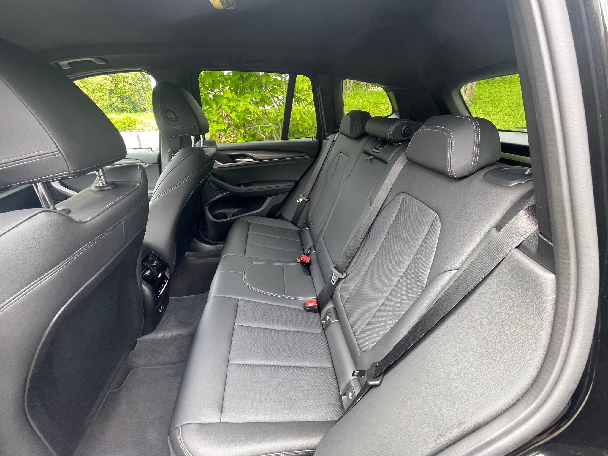 listing desktop thumbnail image 6