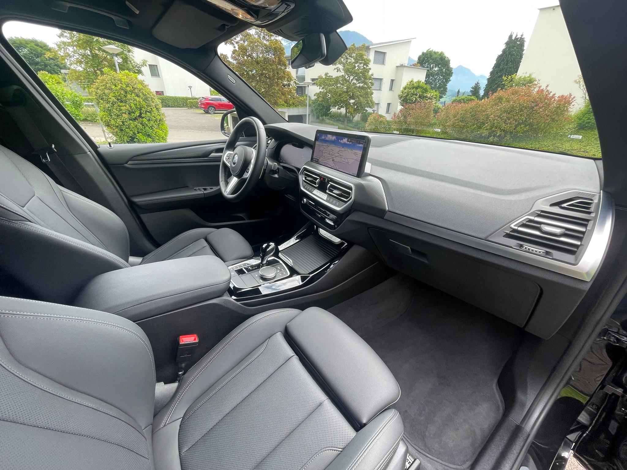 listing desktop thumbnail image 10