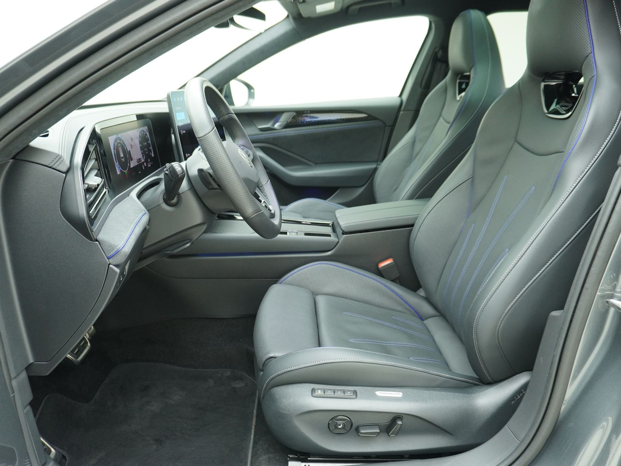 listing desktop thumbnail image 8