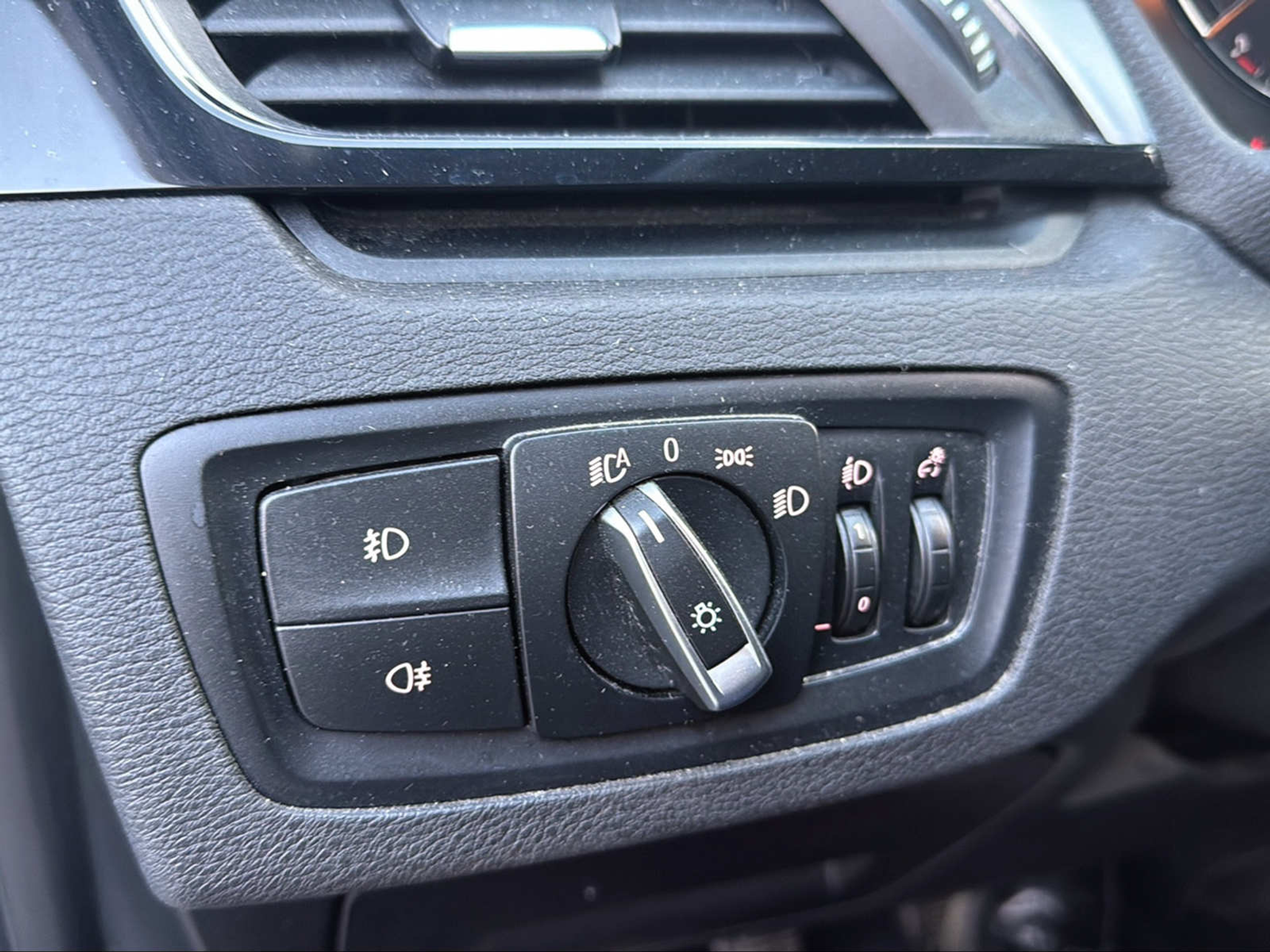 listing desktop thumbnail image 18