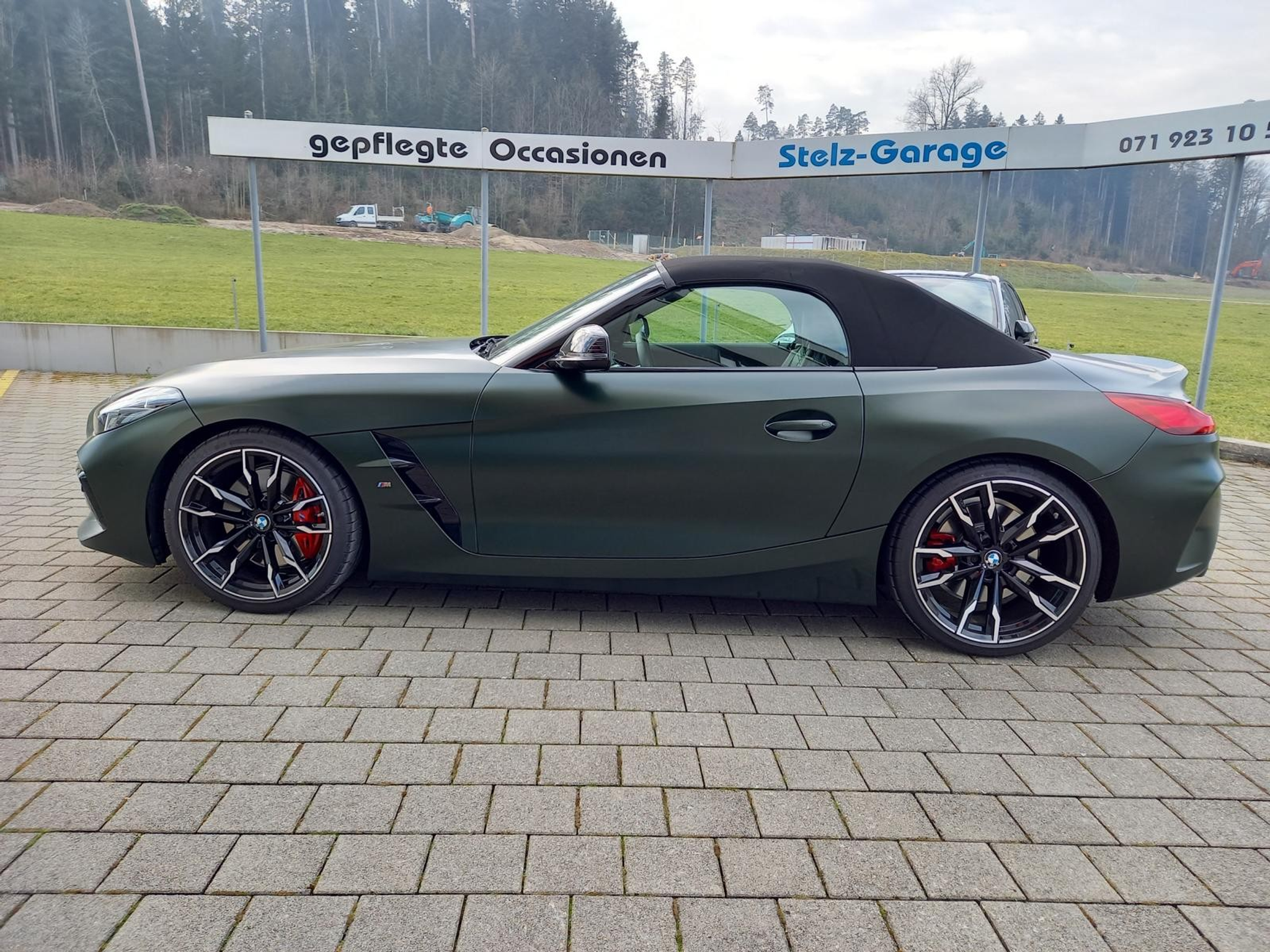 listing desktop thumbnail image 4