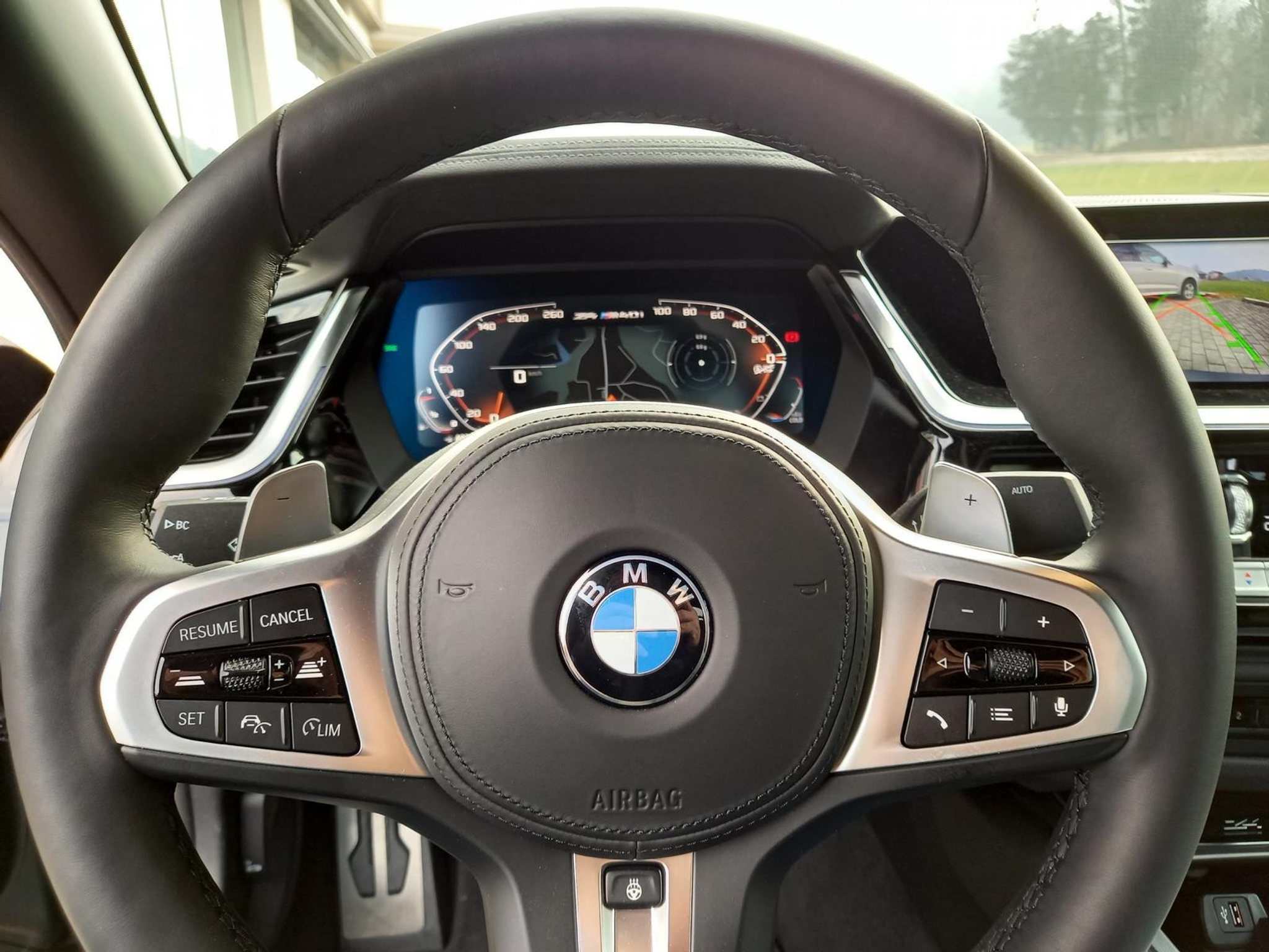 listing desktop thumbnail image 6