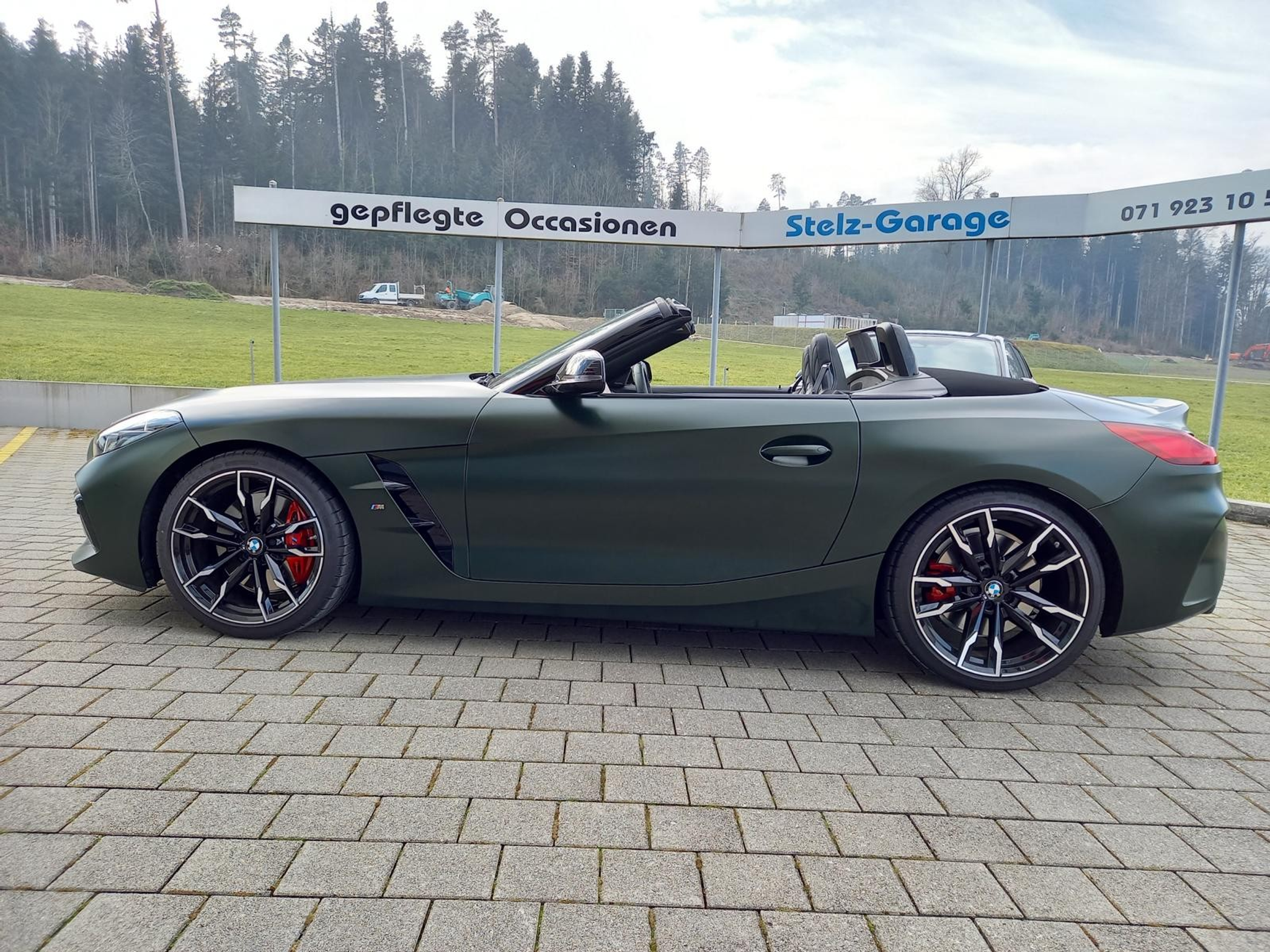 listing desktop thumbnail image 2