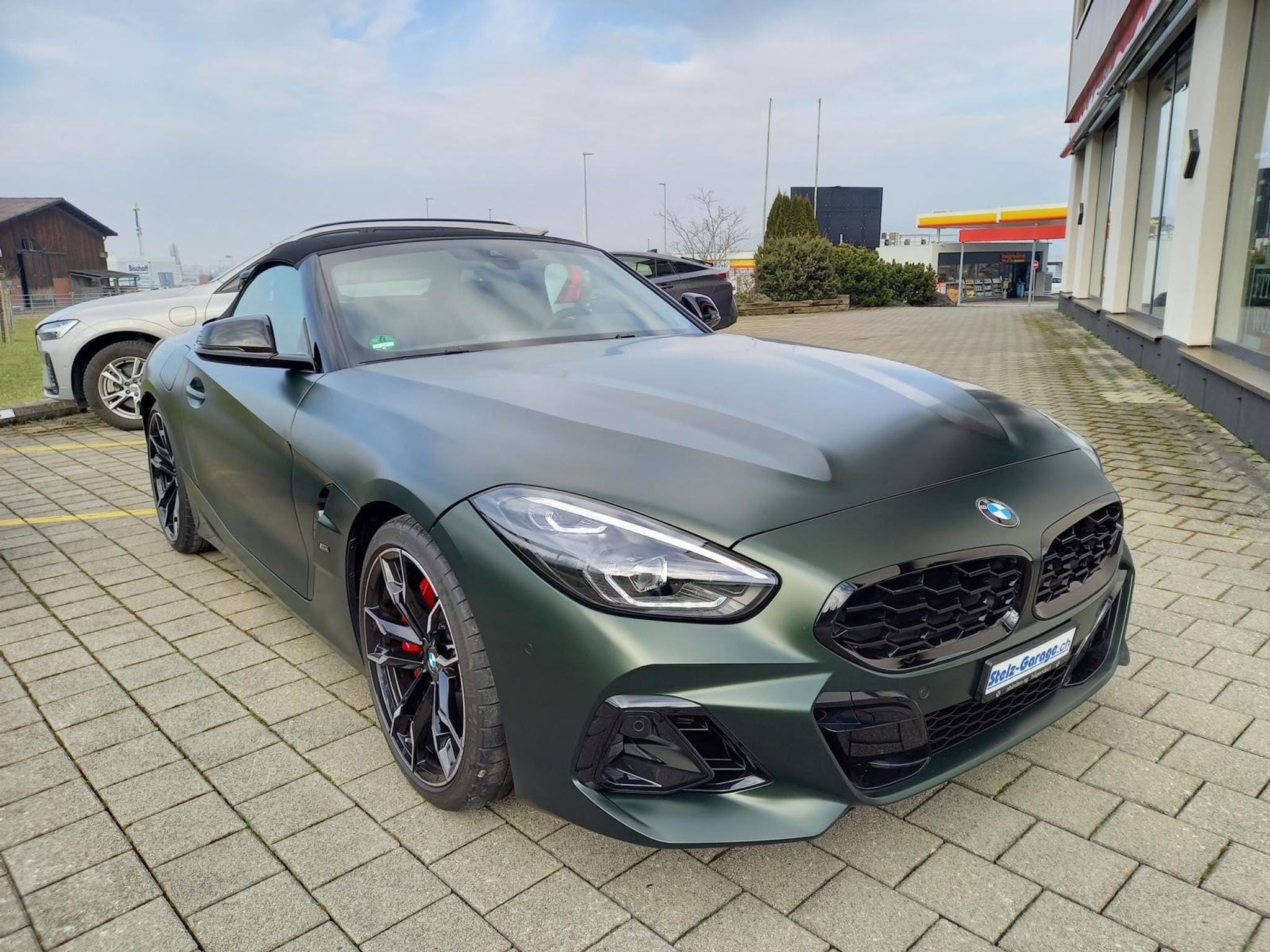 listing desktop thumbnail image 5