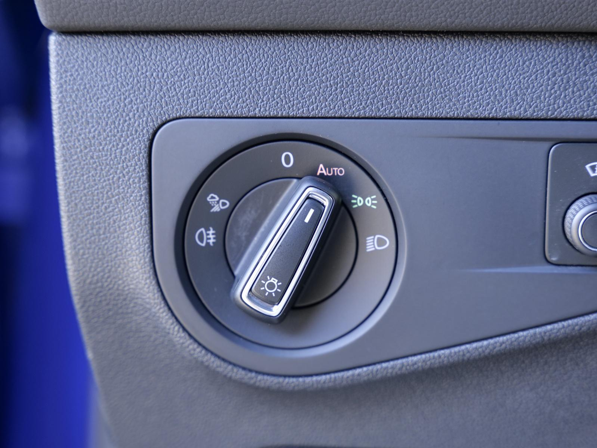 listing desktop thumbnail image 23