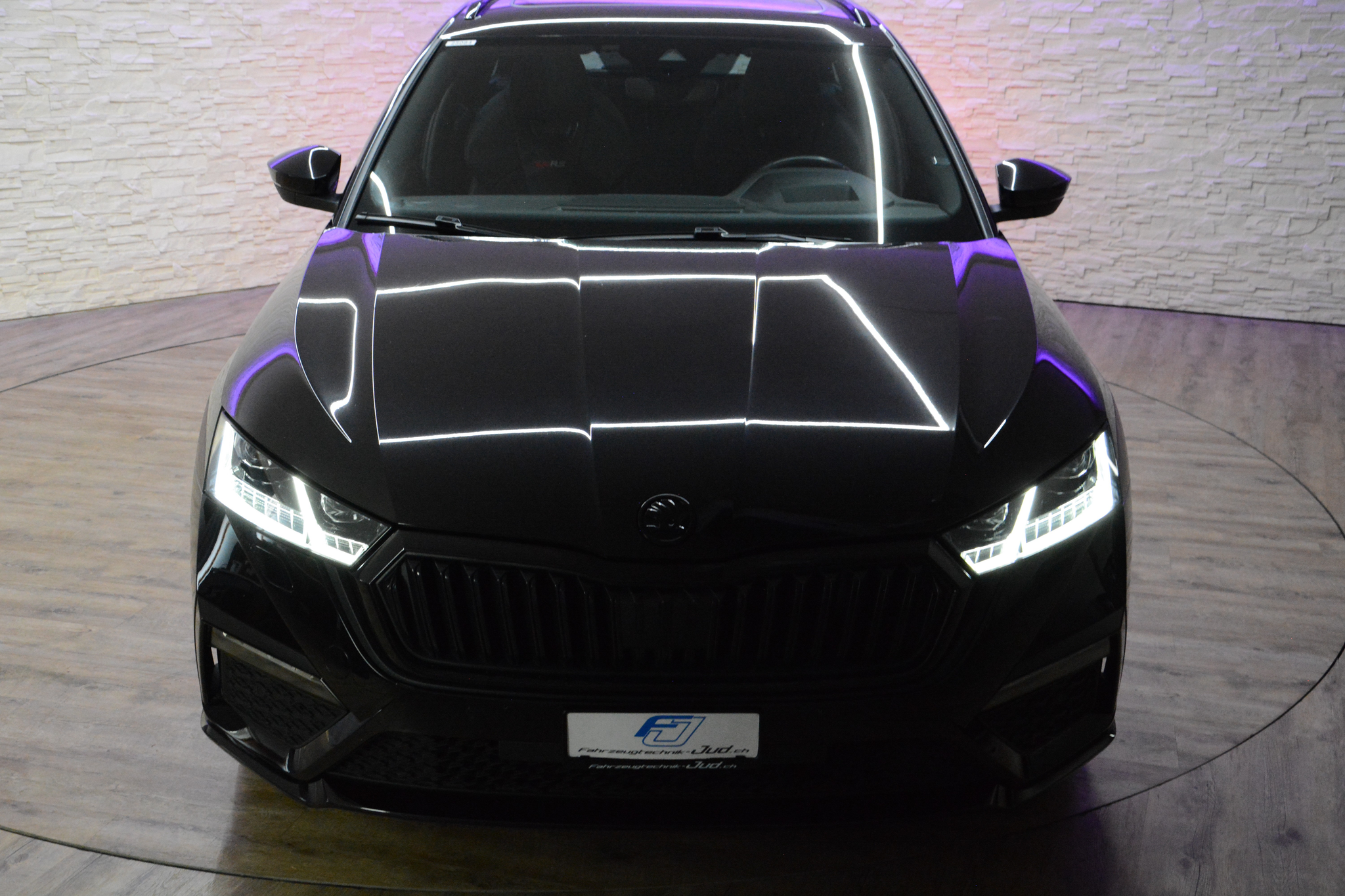 listing desktop thumbnail image 20