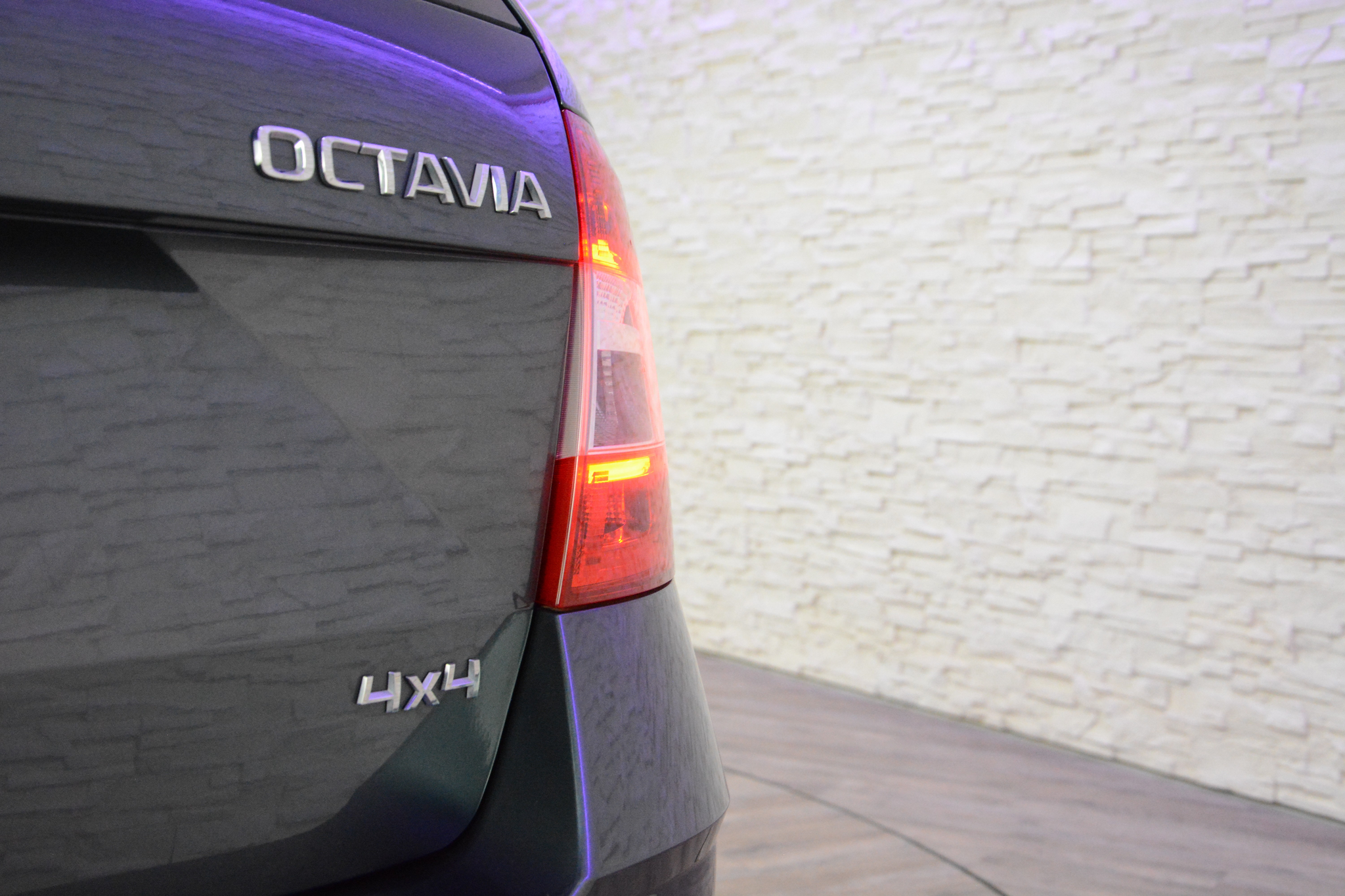 listing desktop thumbnail image 21