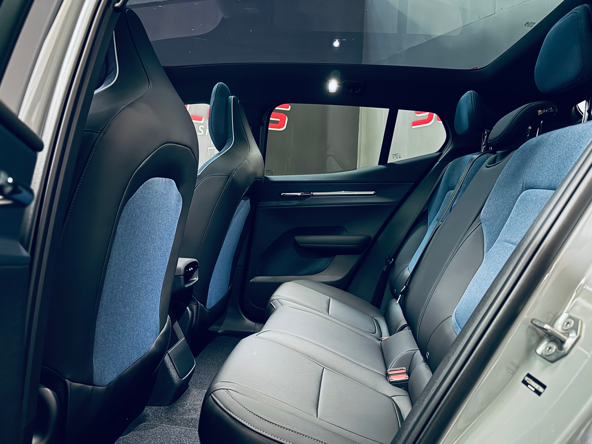 listing desktop thumbnail image 17