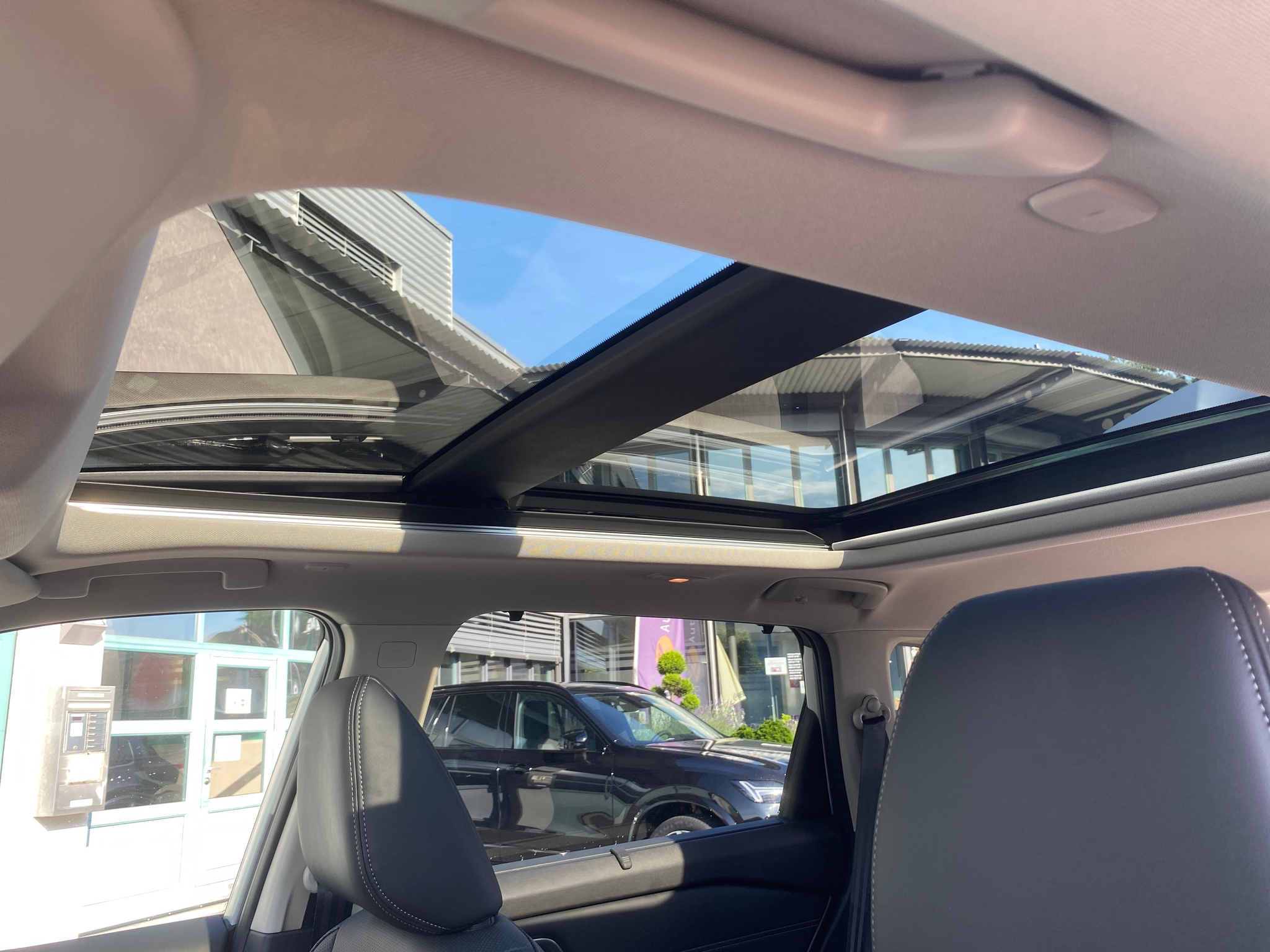 listing desktop thumbnail image 13