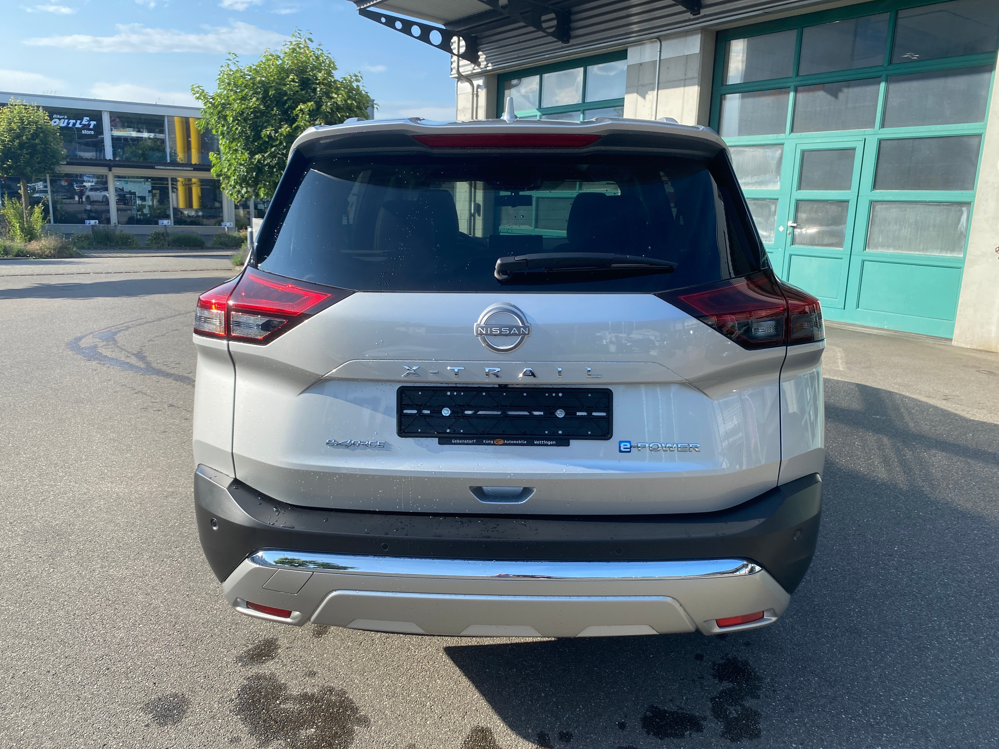 listing desktop thumbnail image 6