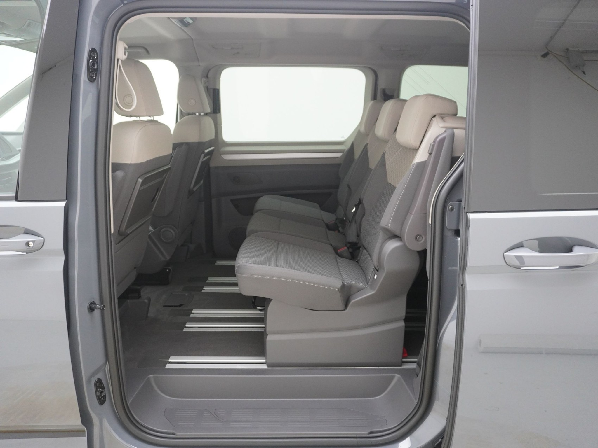 listing desktop thumbnail image 13