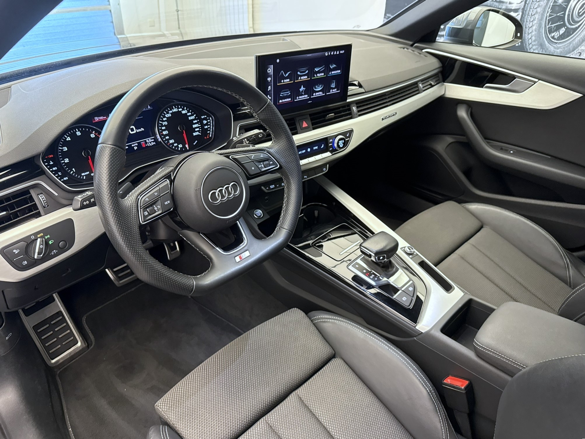 listing desktop thumbnail image 6