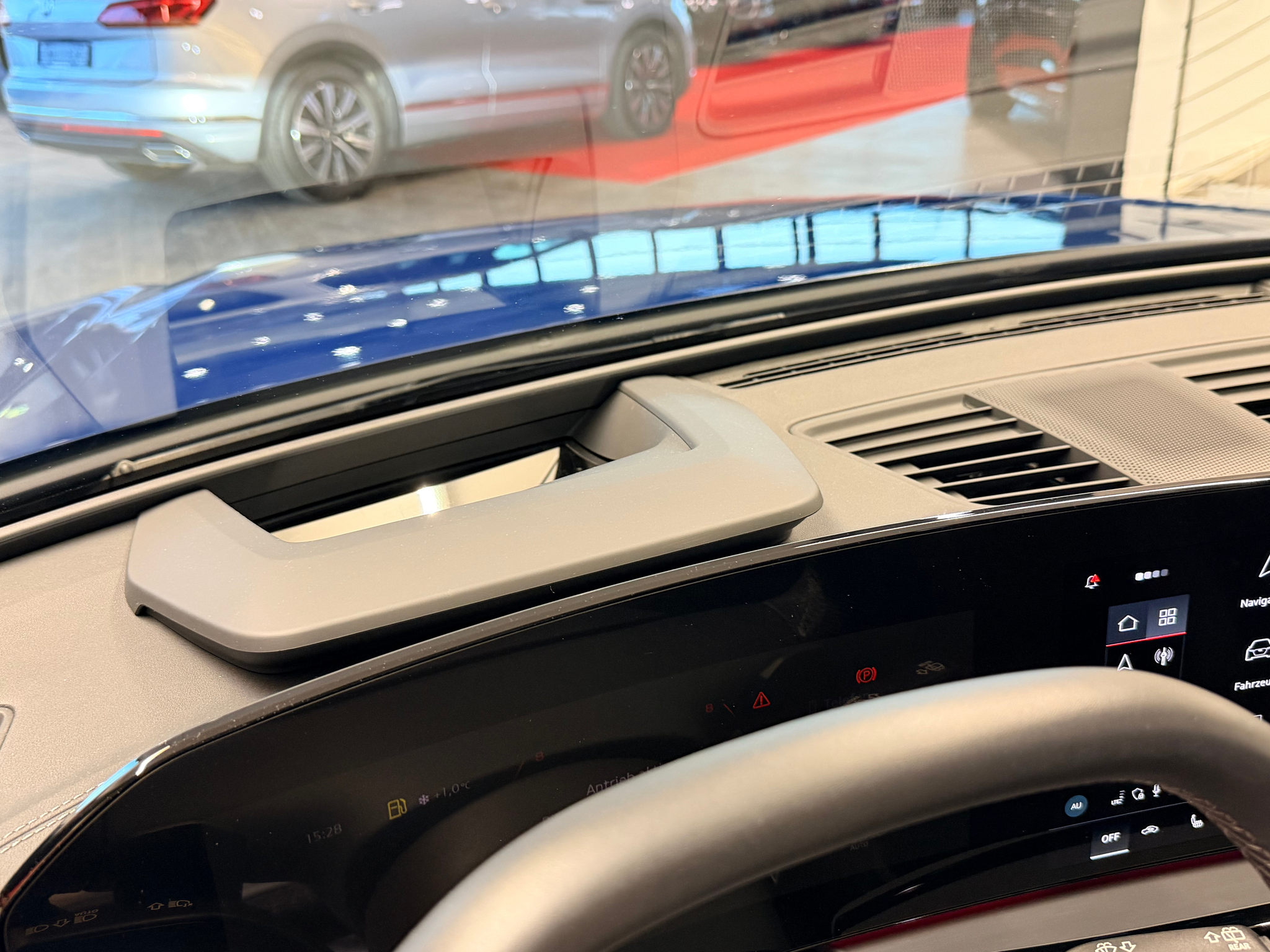 listing desktop thumbnail image 29