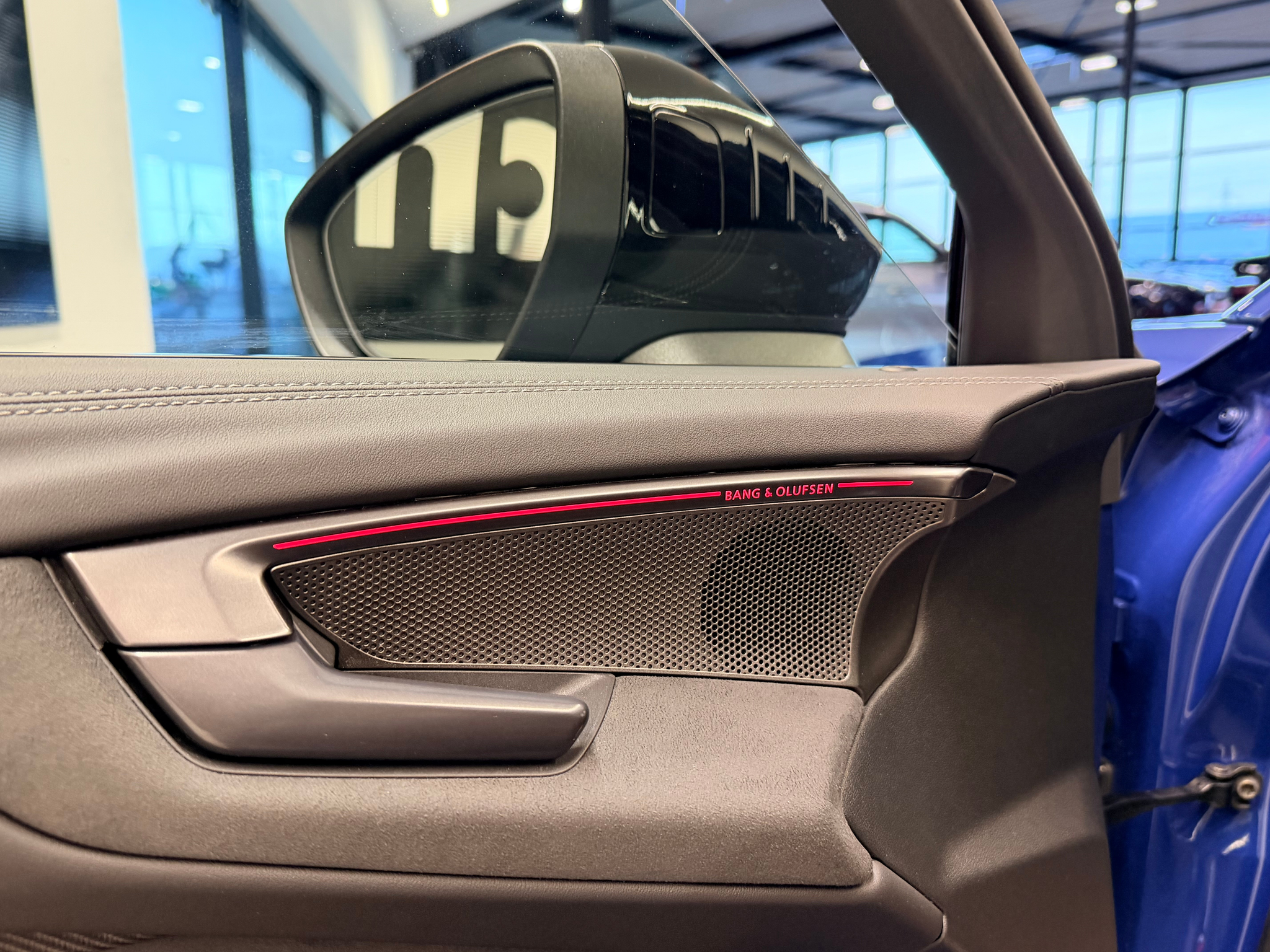 listing desktop thumbnail image 13