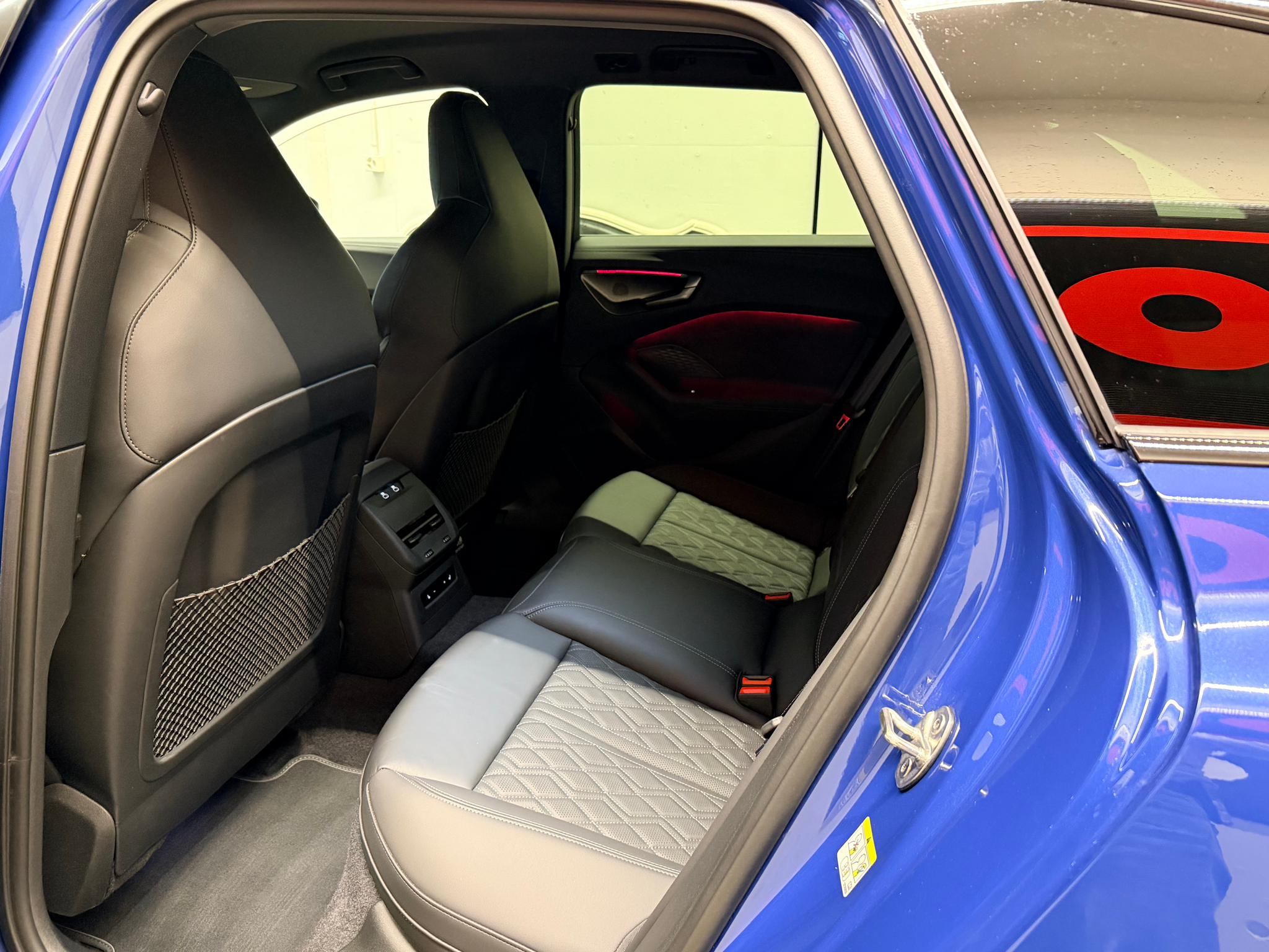 listing desktop thumbnail image 16