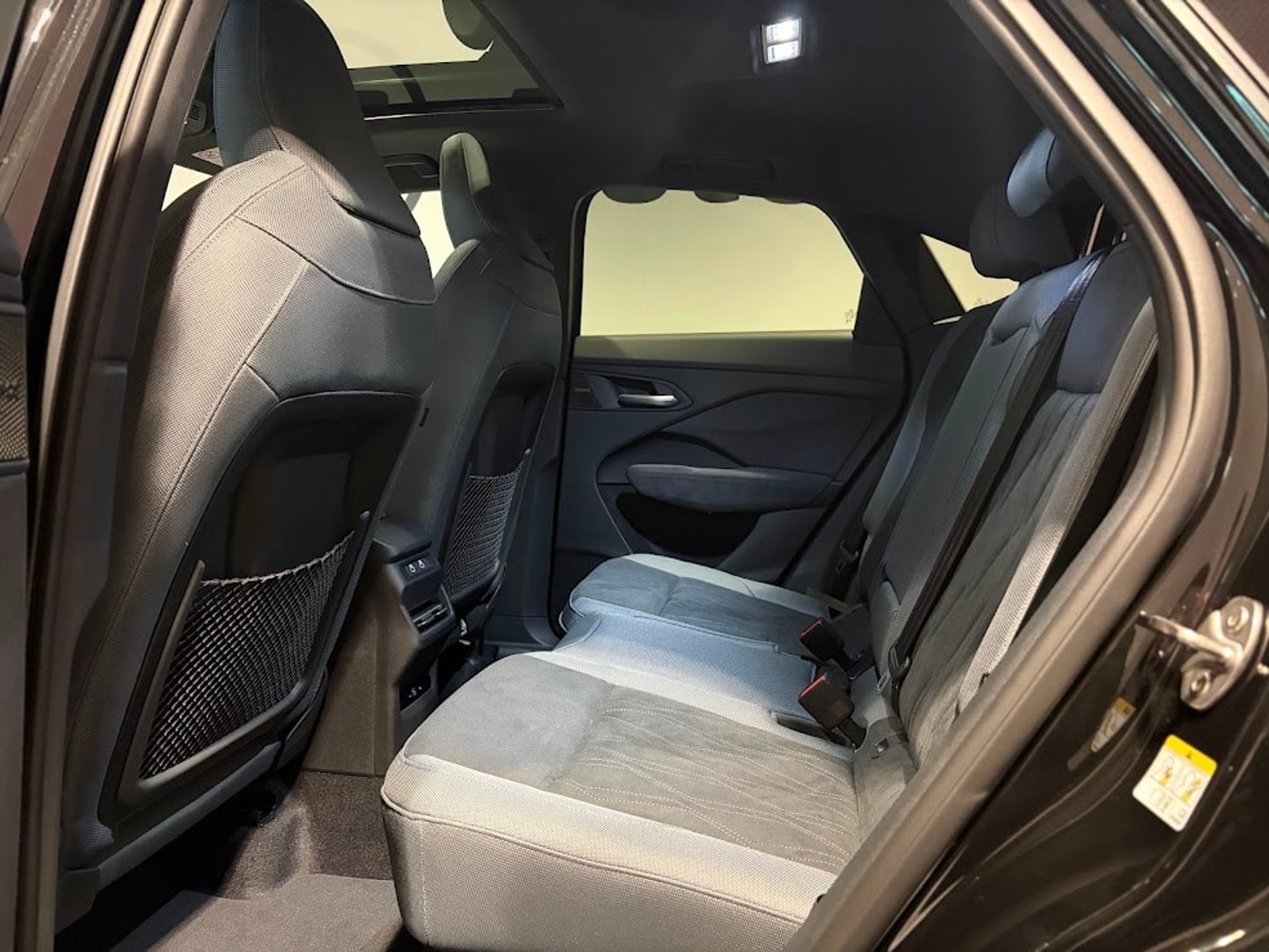 listing desktop thumbnail image 4