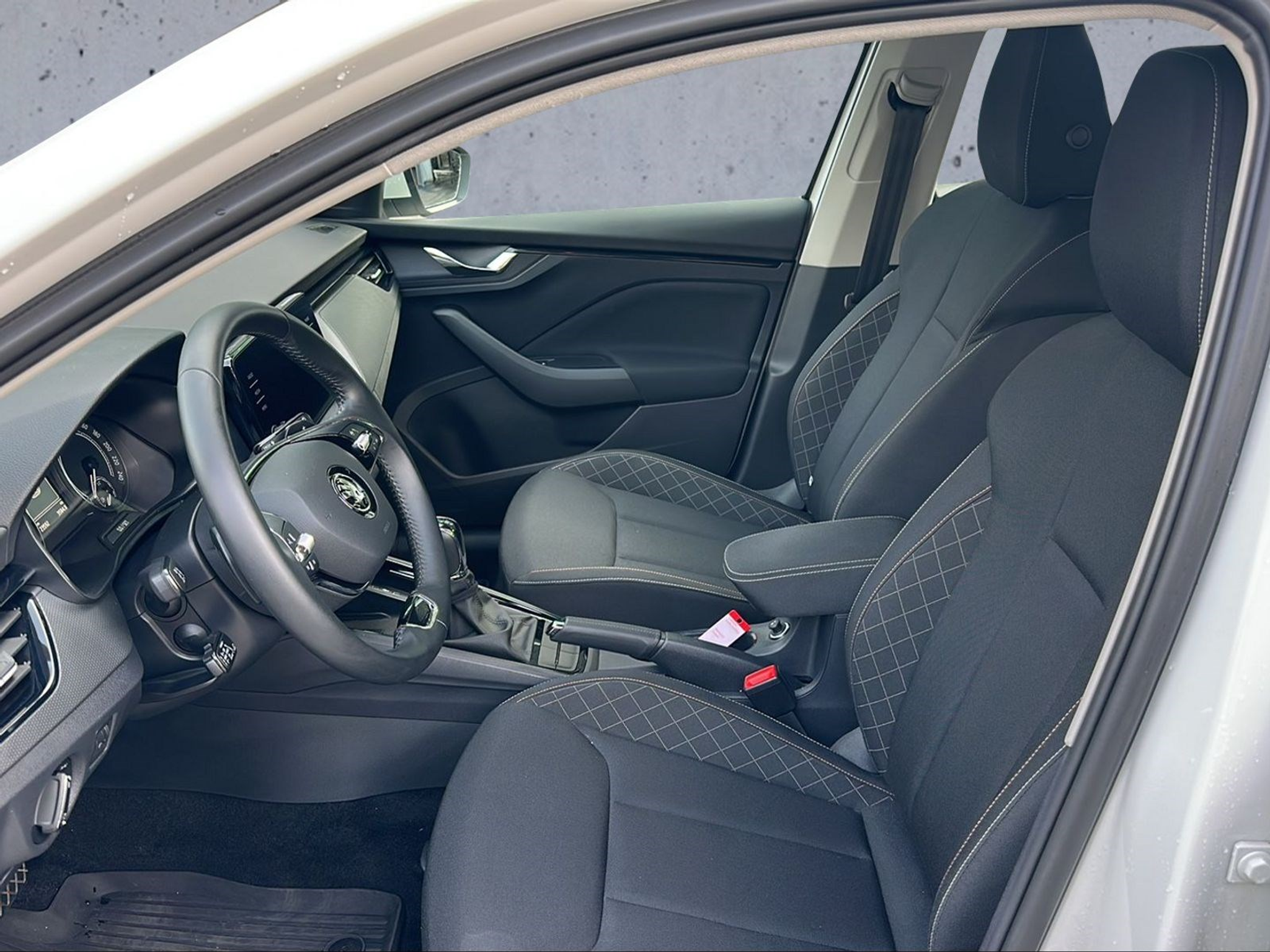 listing desktop thumbnail image 10