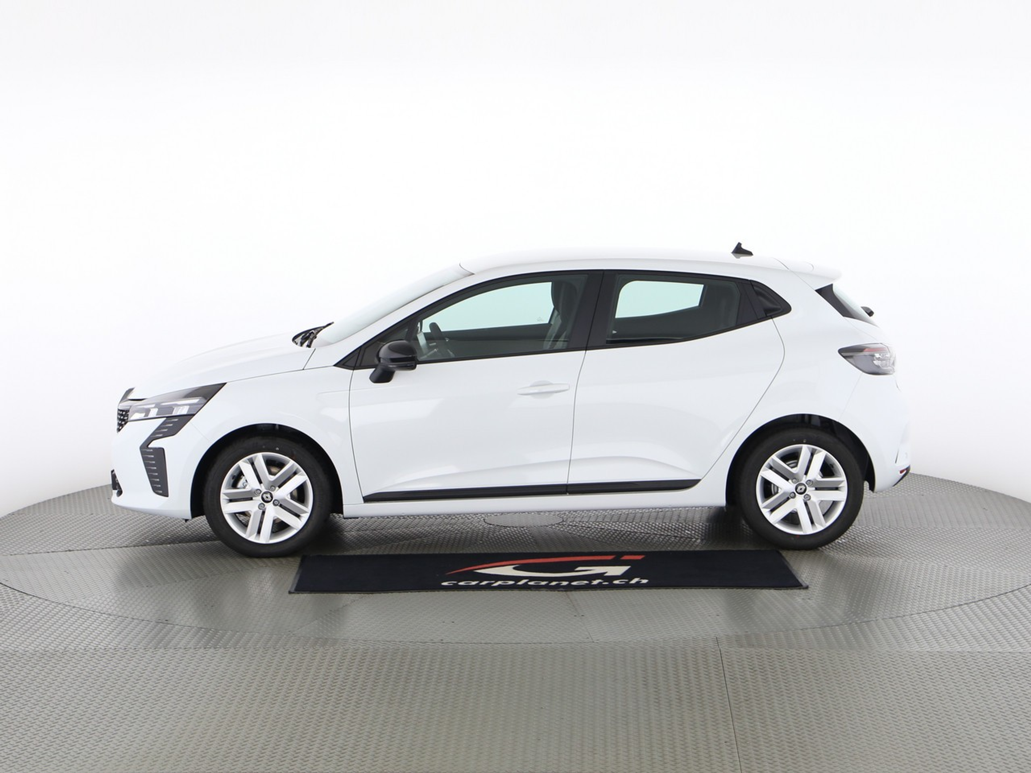 listing desktop thumbnail image 1