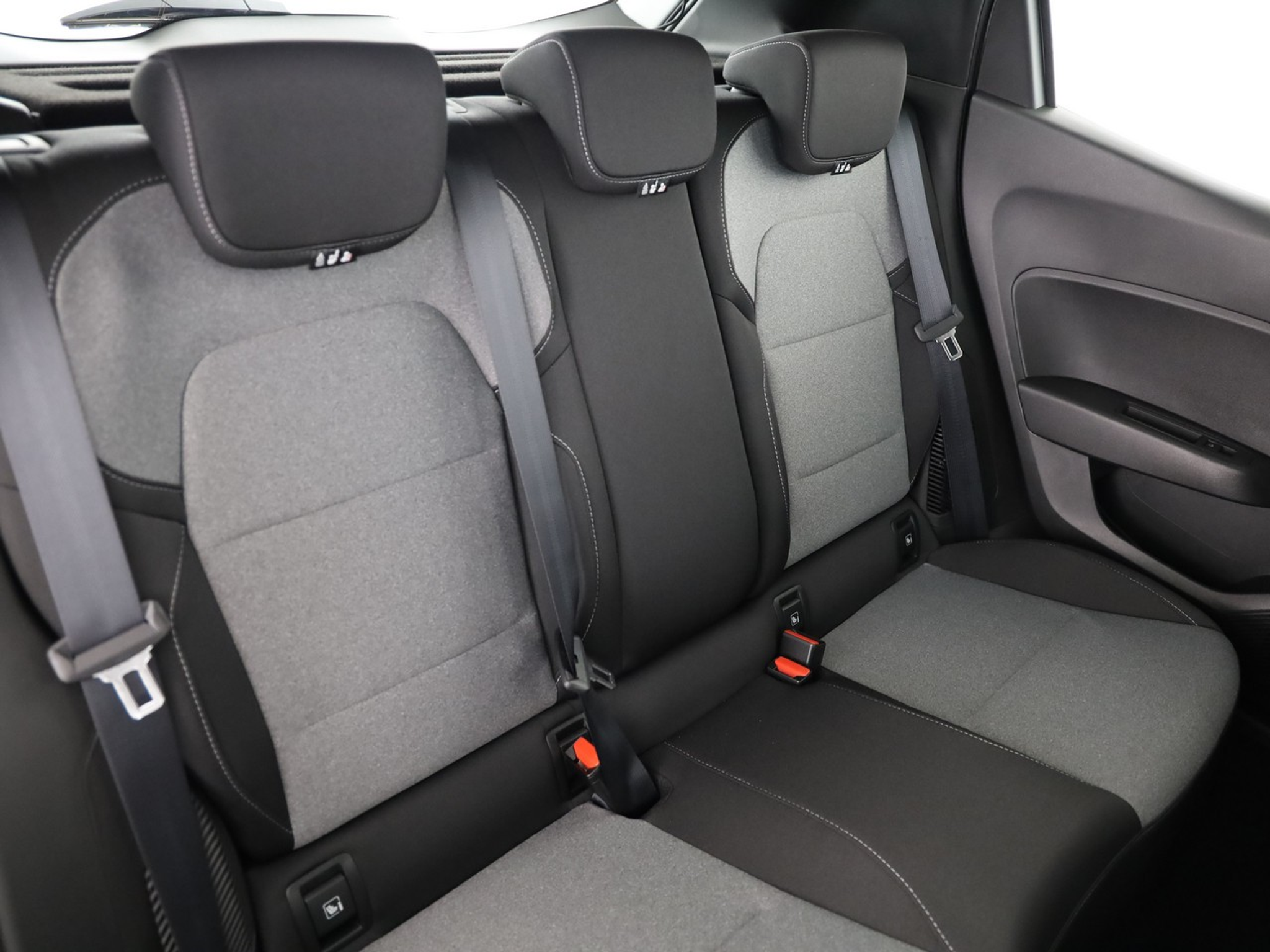 listing desktop thumbnail image 7