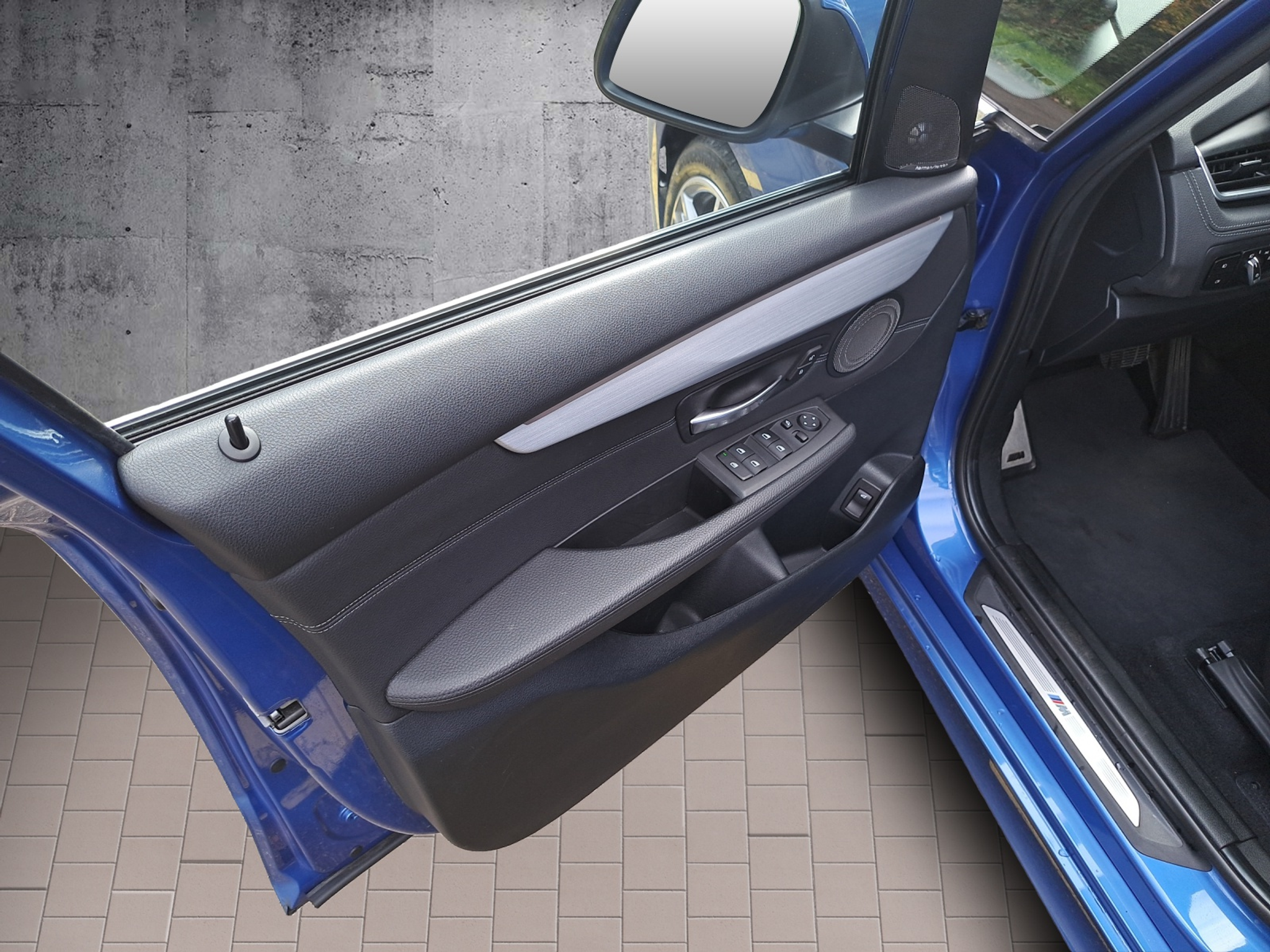 listing desktop thumbnail image 14