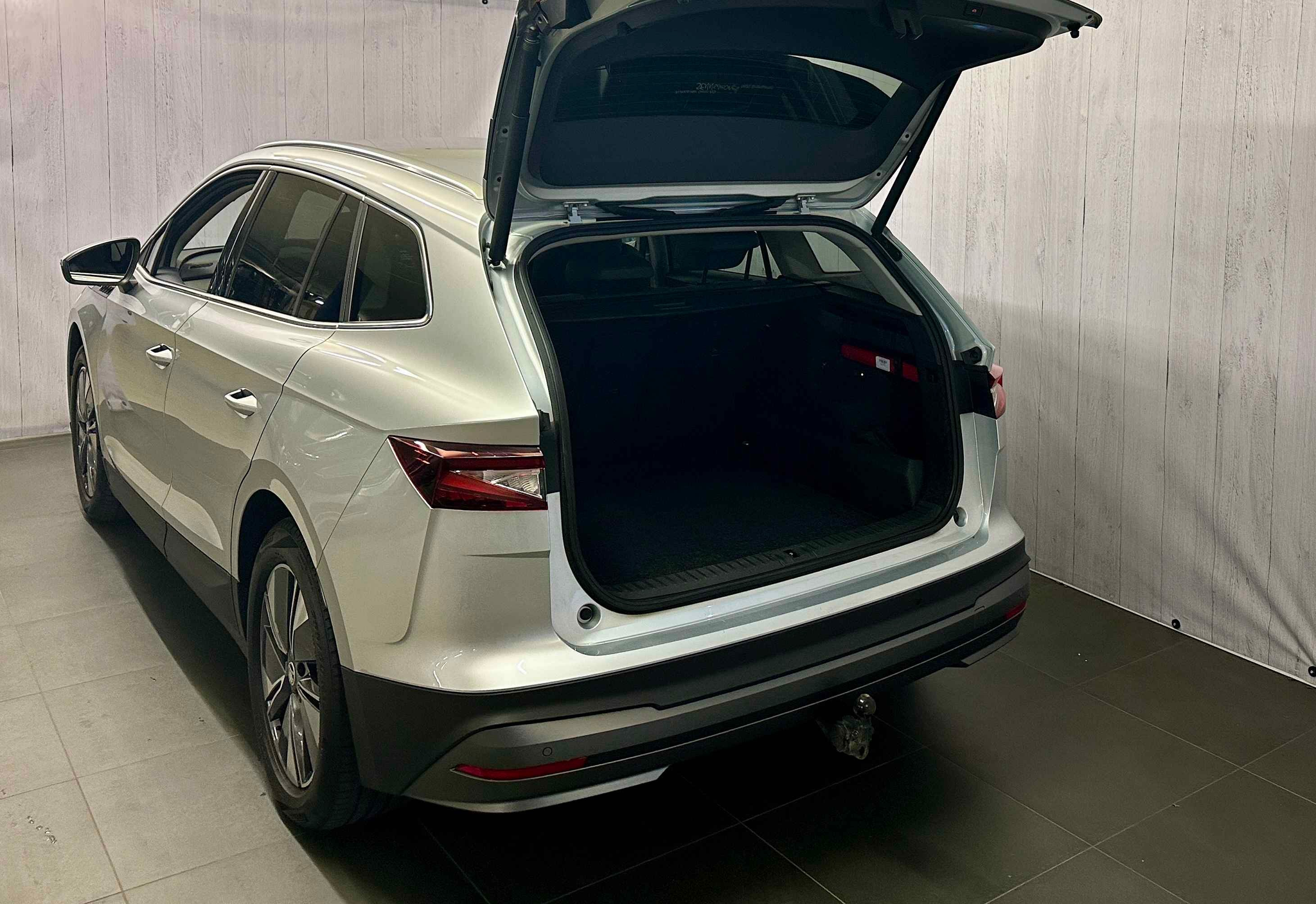 listing desktop thumbnail image 15