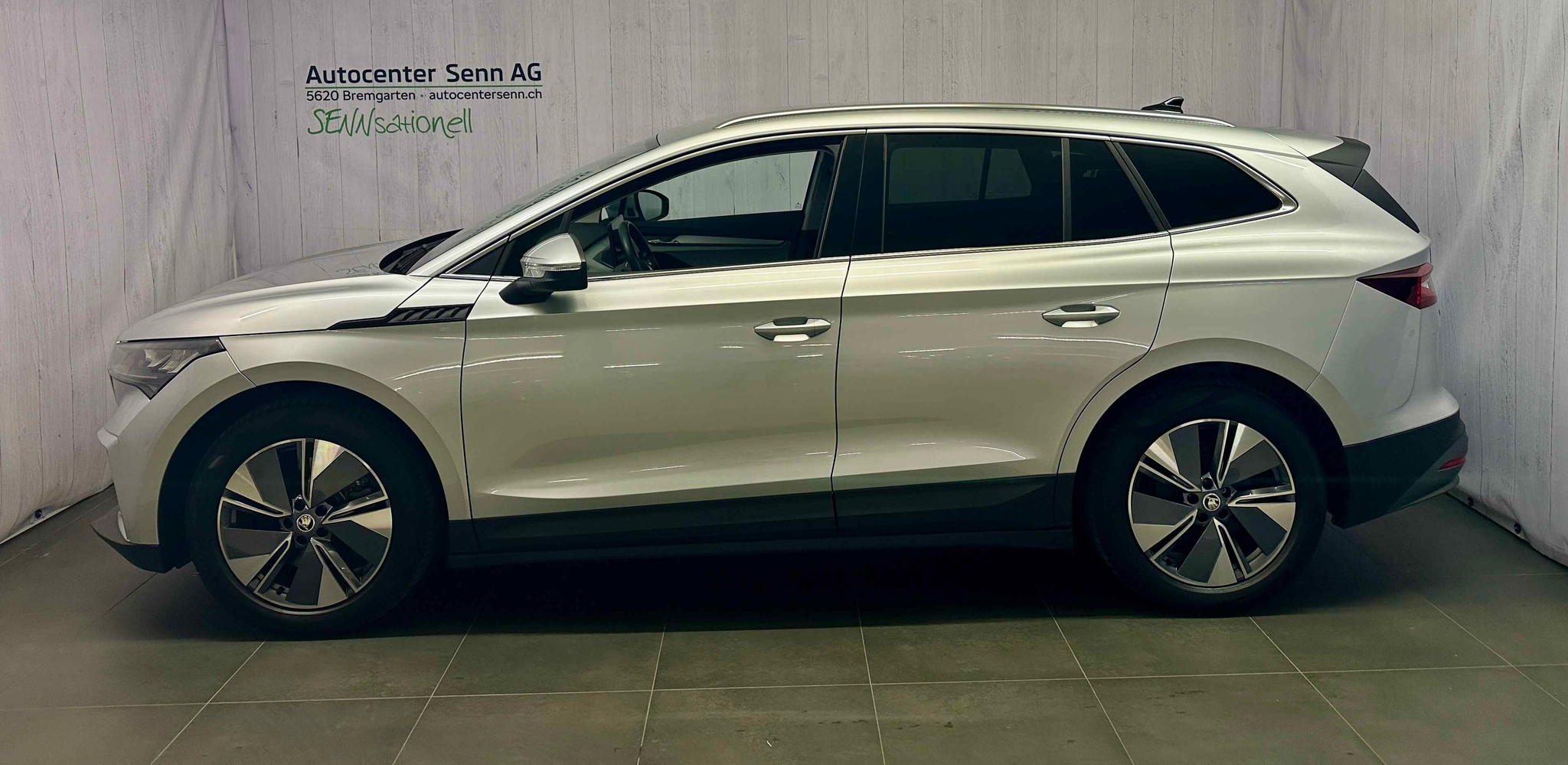 listing desktop thumbnail image 2