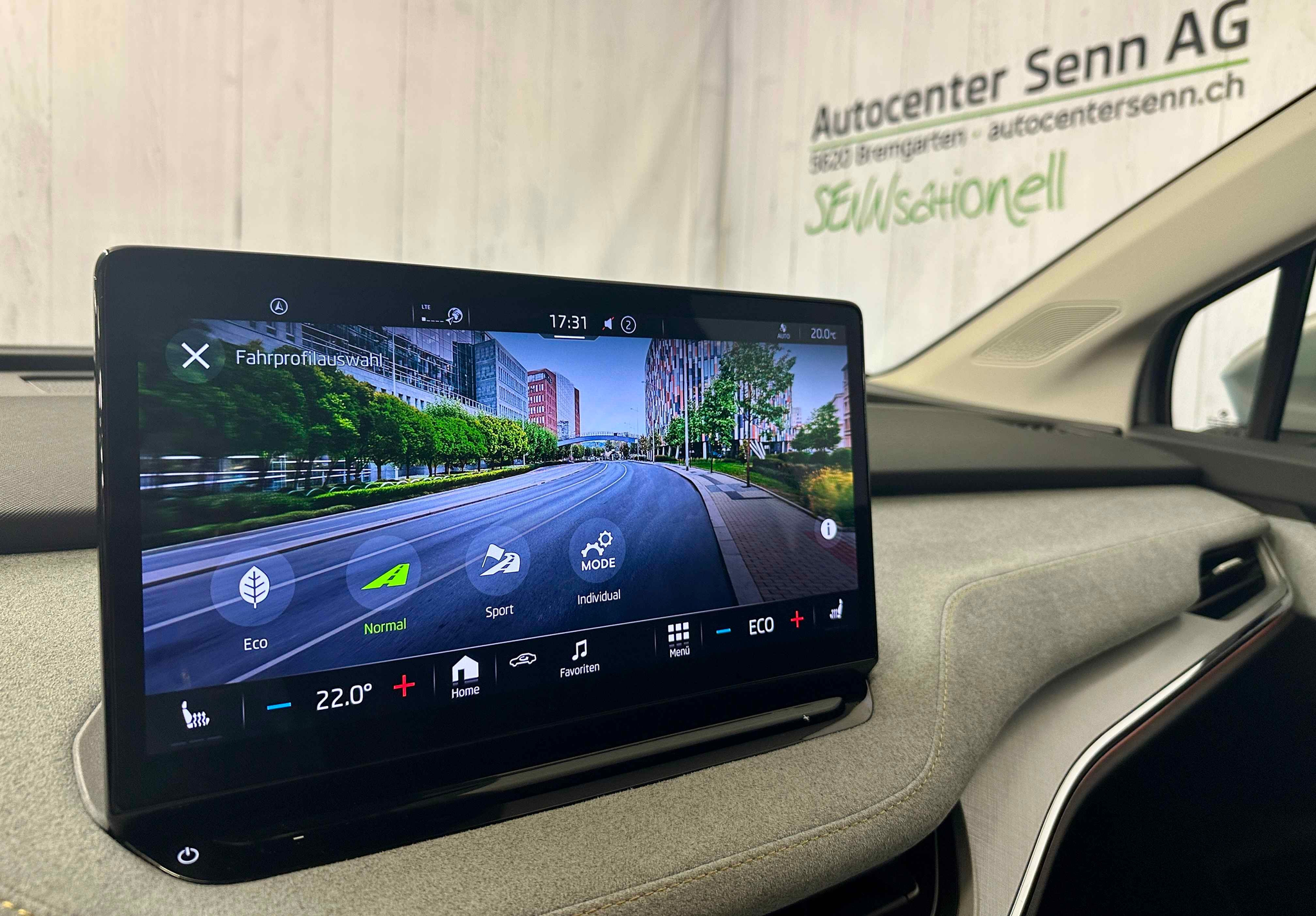 listing desktop thumbnail image 12