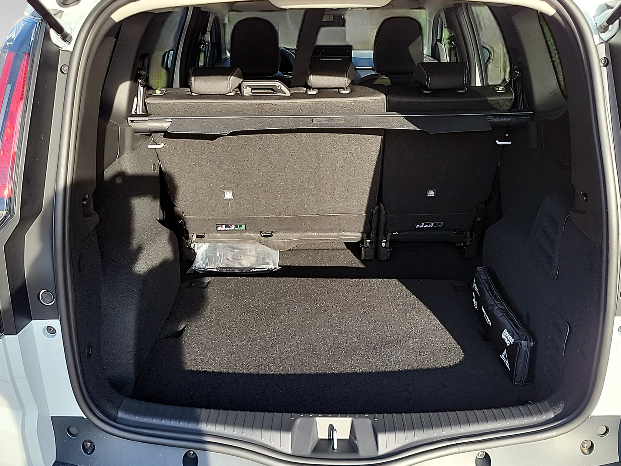 listing desktop thumbnail image 7