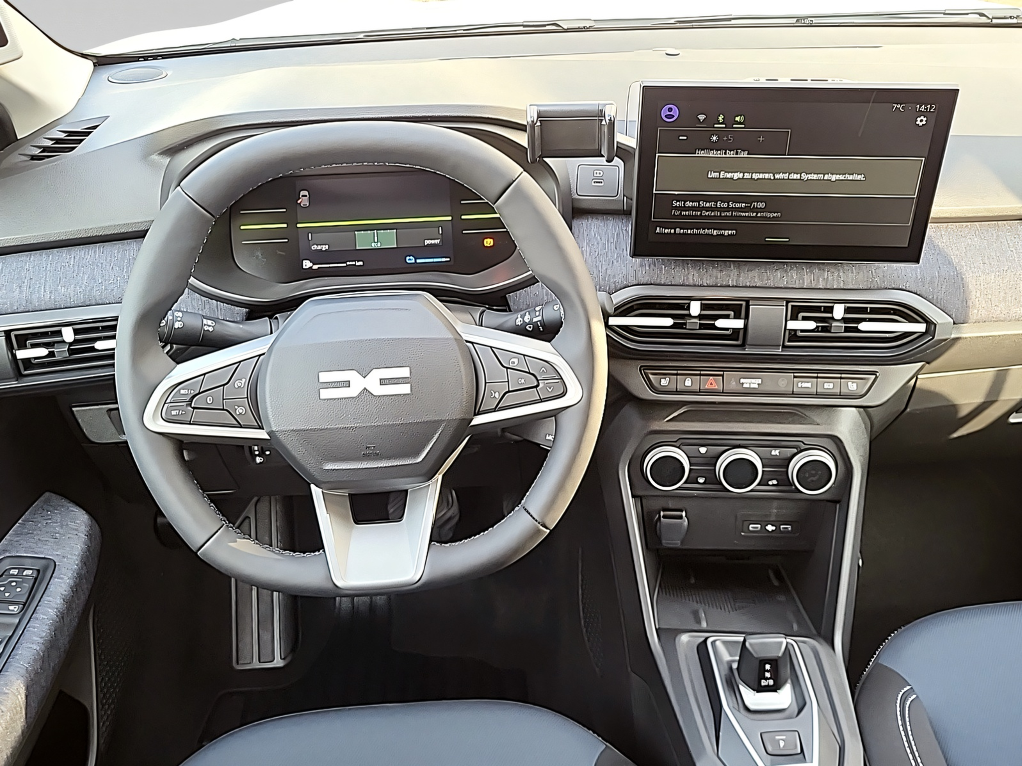 listing desktop thumbnail image 3