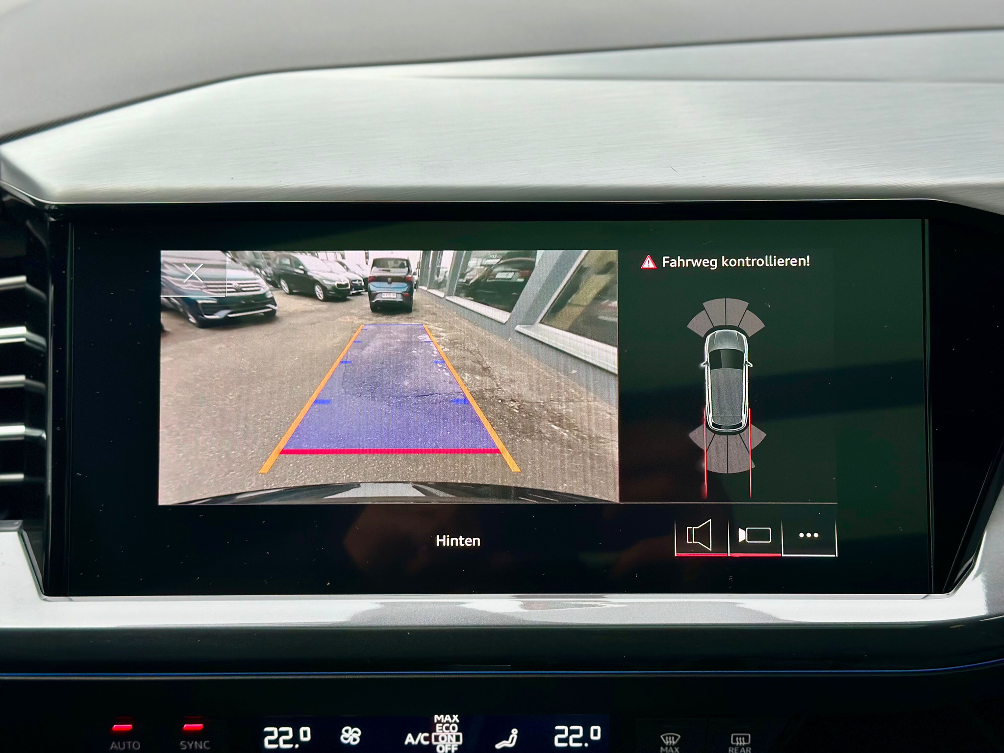 listing desktop thumbnail image 12