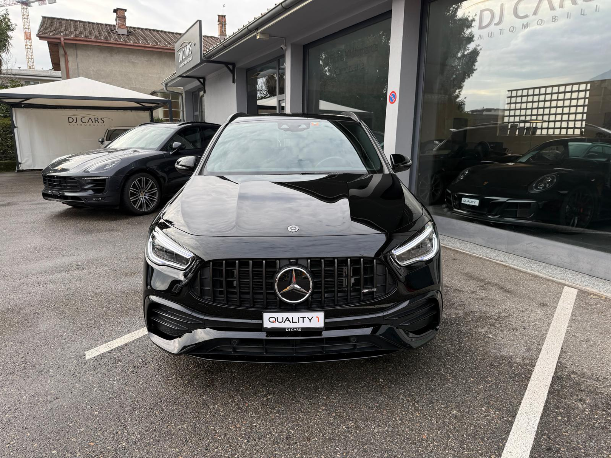 listing desktop thumbnail image 2