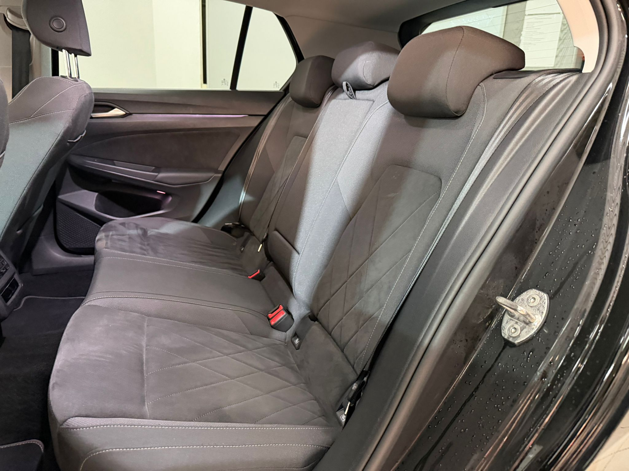 listing desktop thumbnail image 9