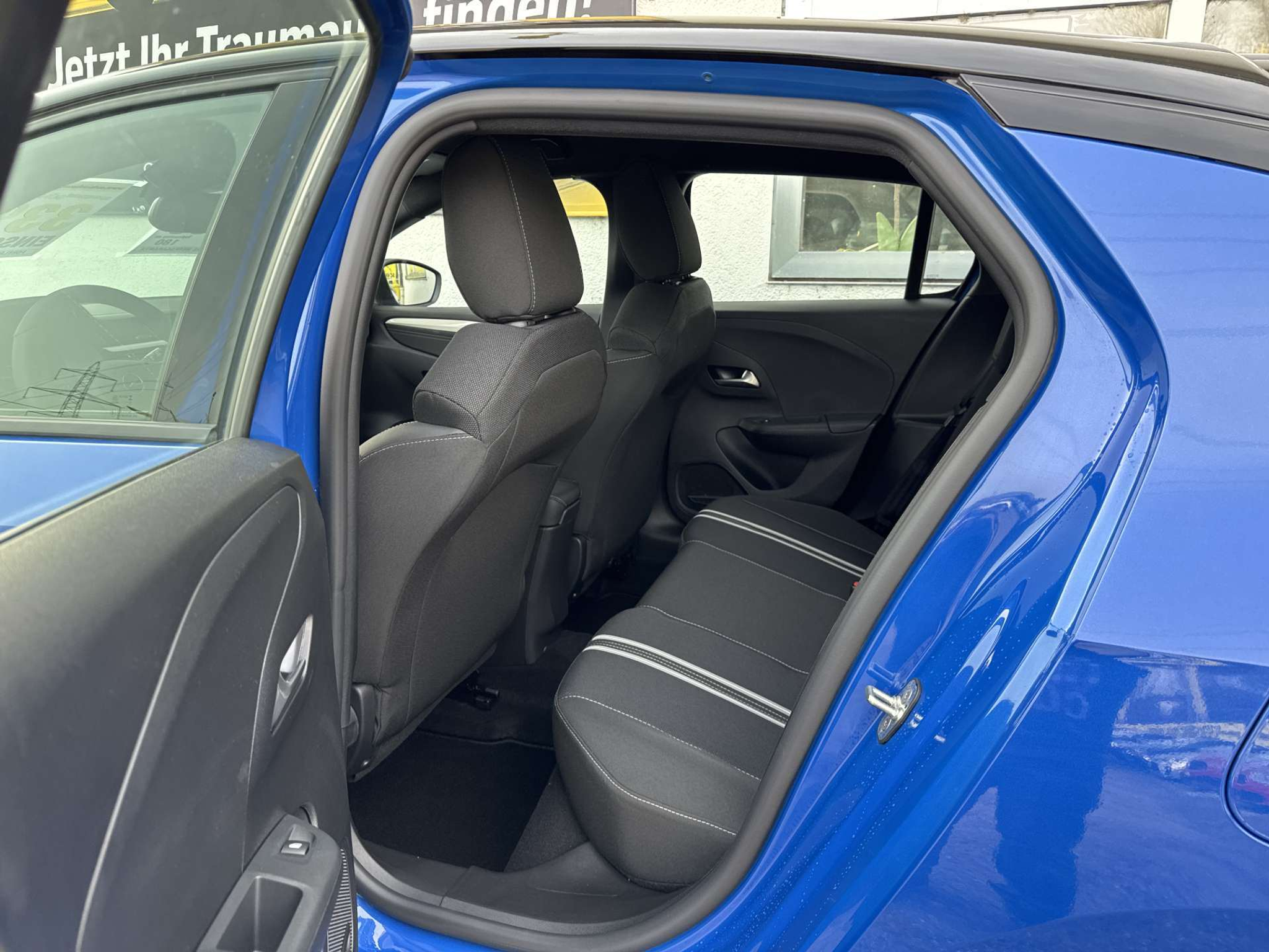 listing desktop thumbnail image 7