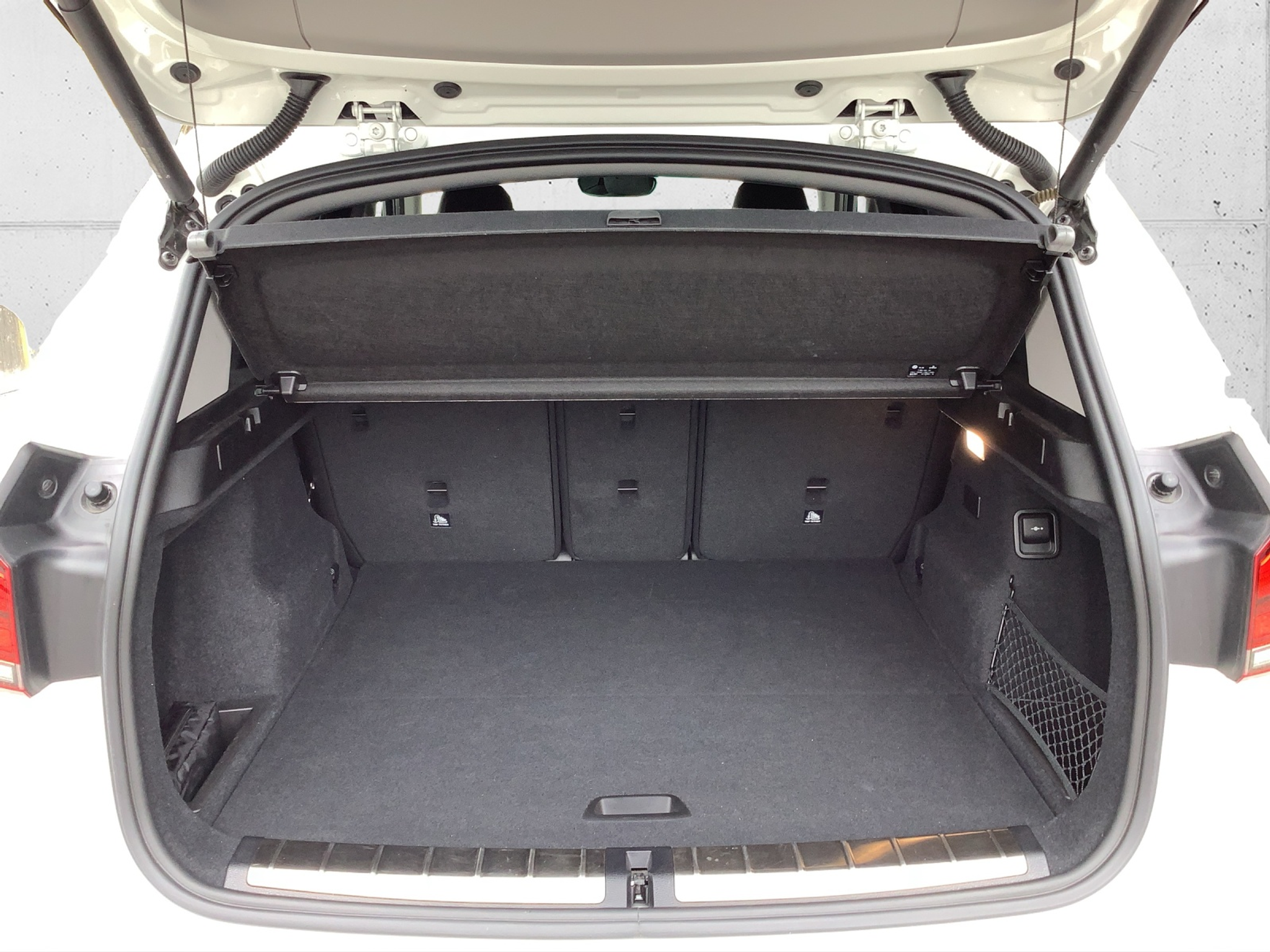 listing desktop thumbnail image 8