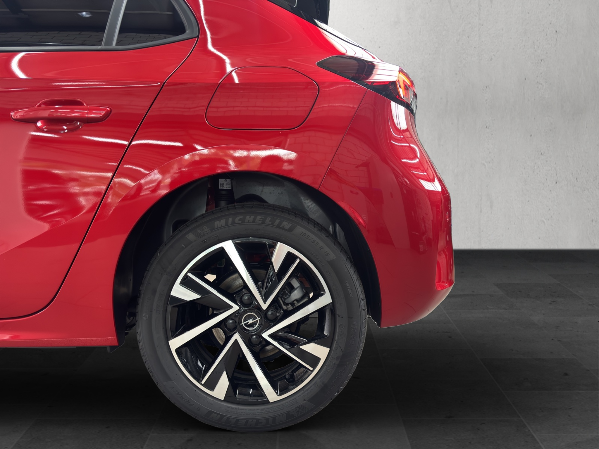 listing desktop thumbnail image 8