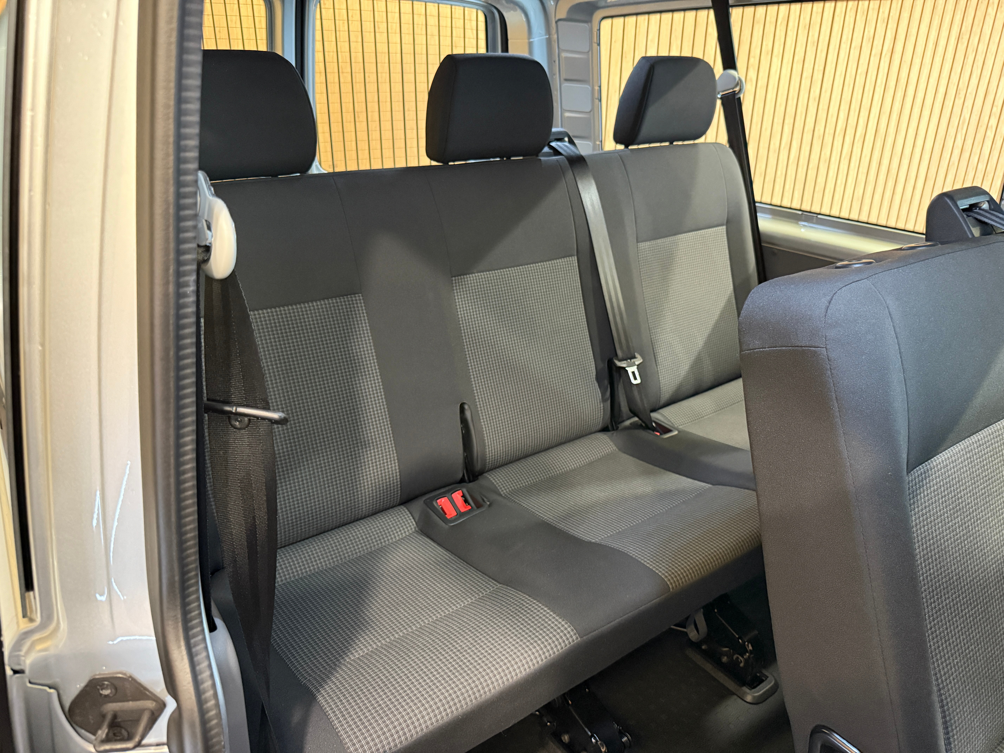 listing desktop thumbnail image 13