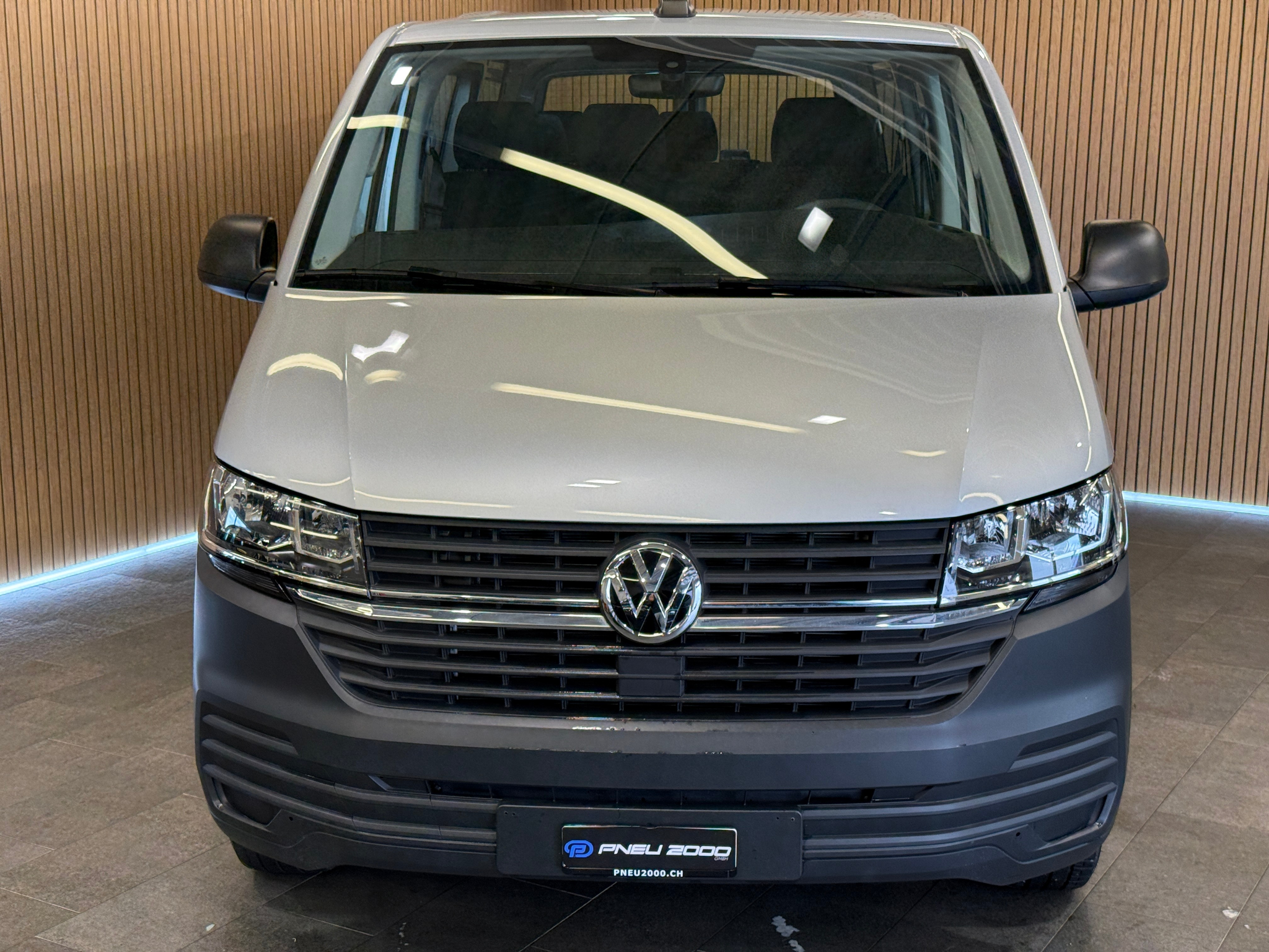 listing desktop thumbnail image 1