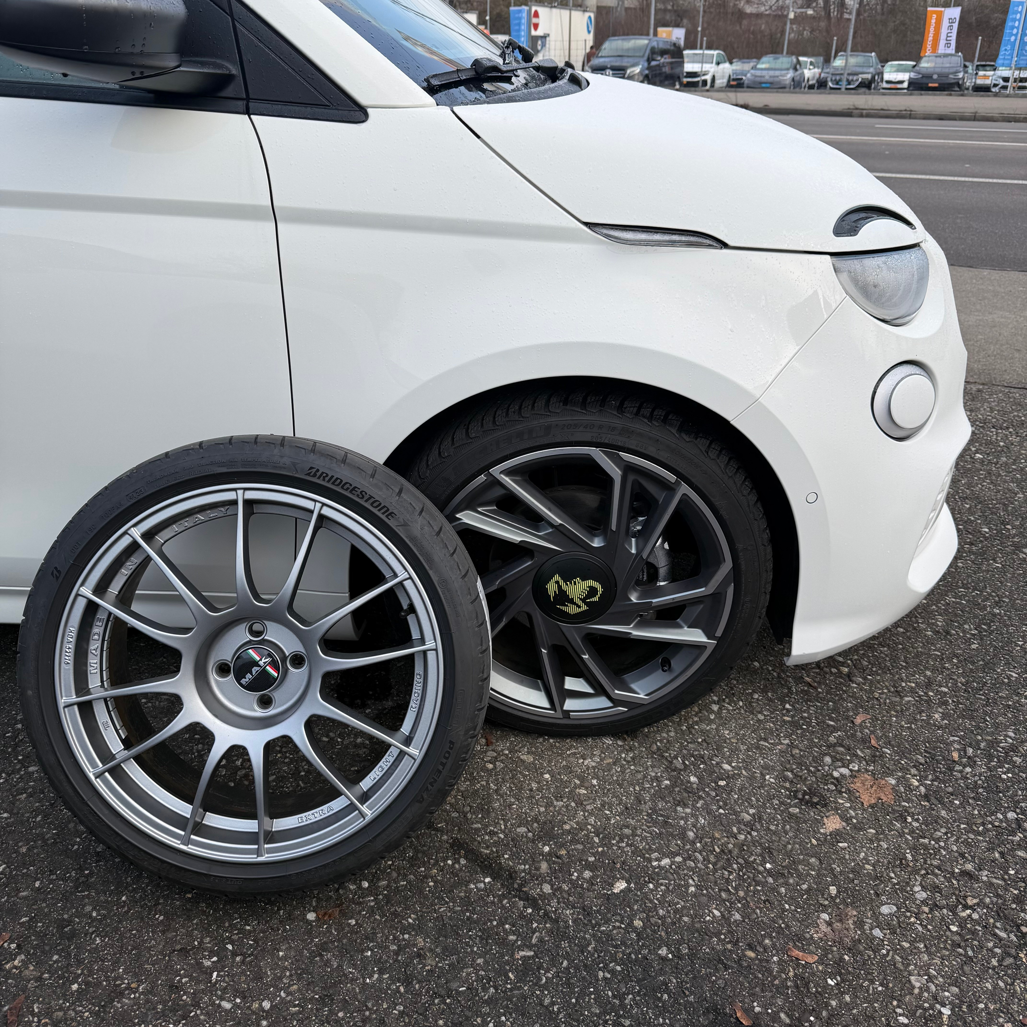 listing desktop thumbnail image 1