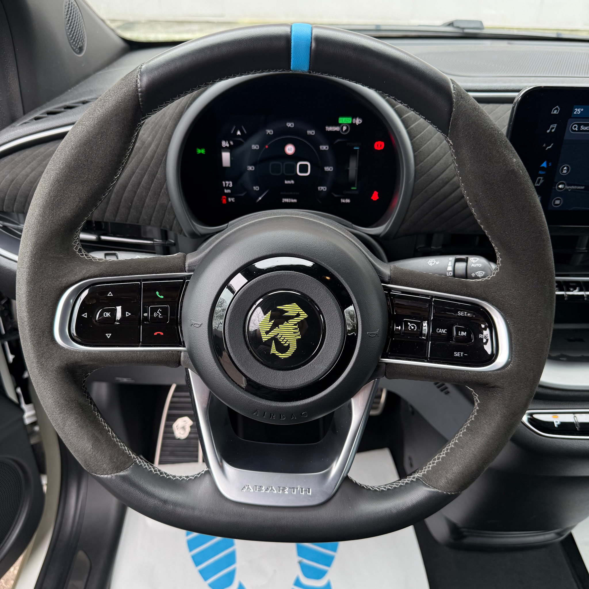 listing desktop thumbnail image 15