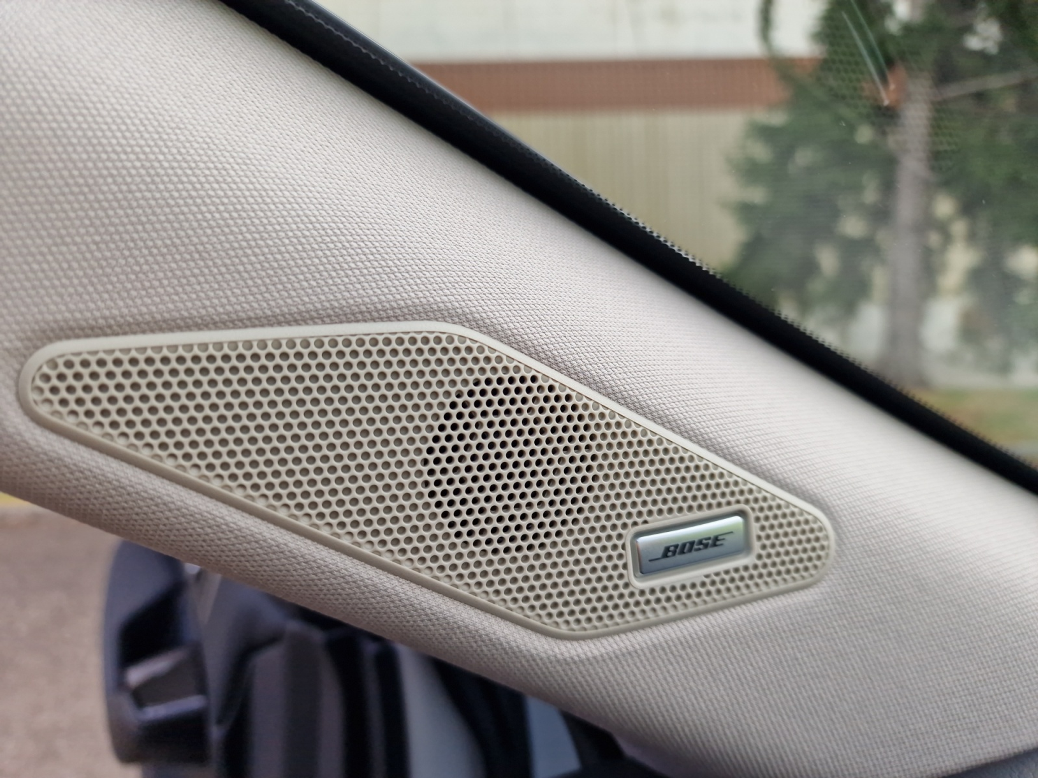 listing desktop thumbnail image 12