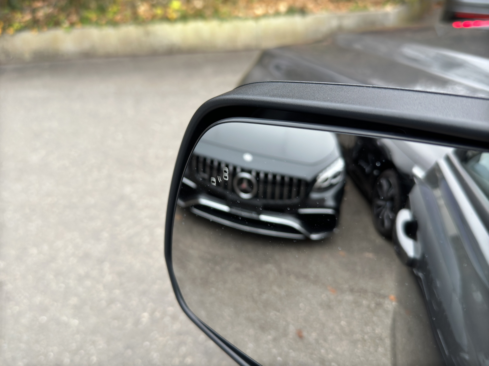 listing desktop thumbnail image 17