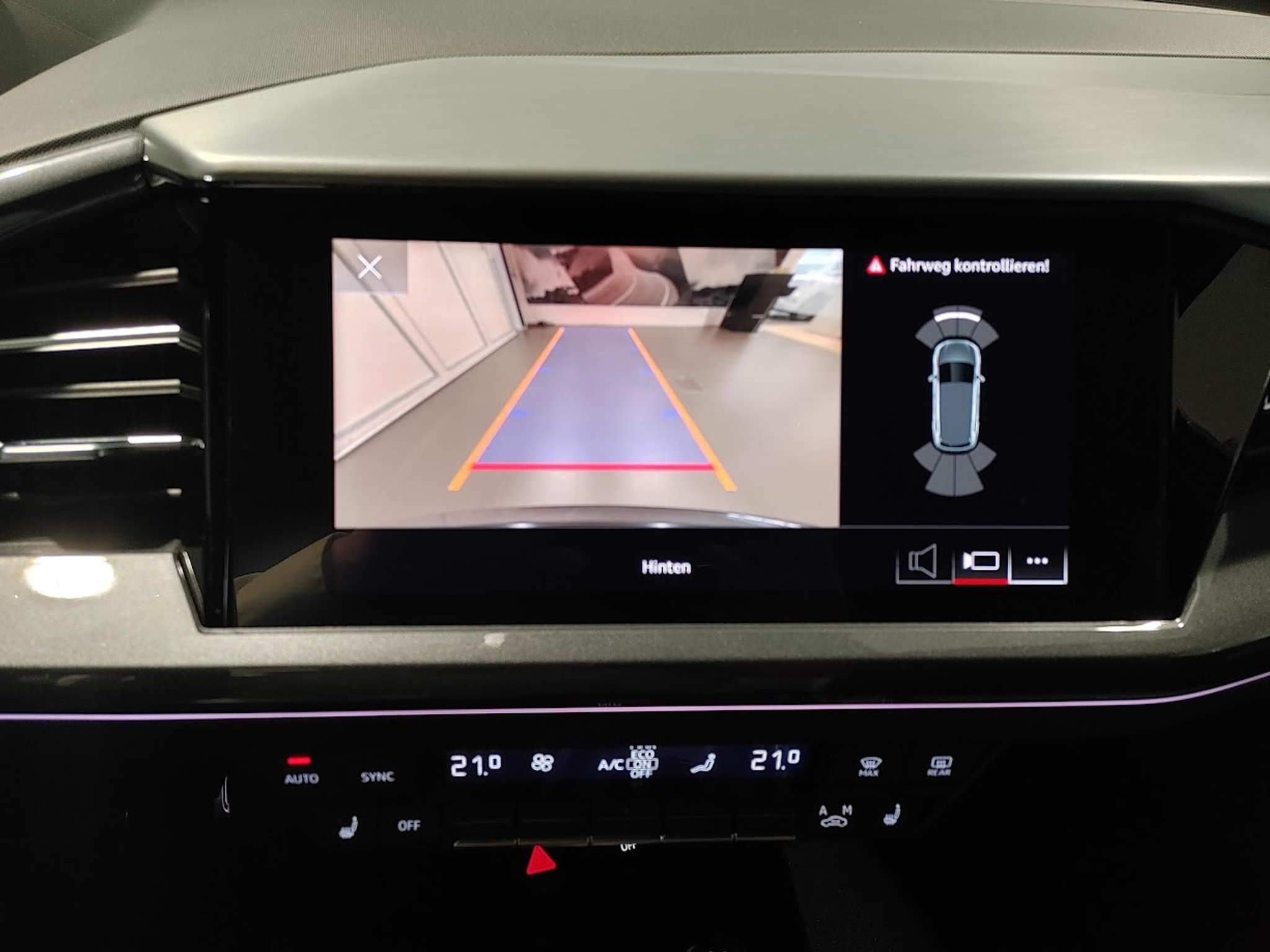 listing desktop thumbnail image 7