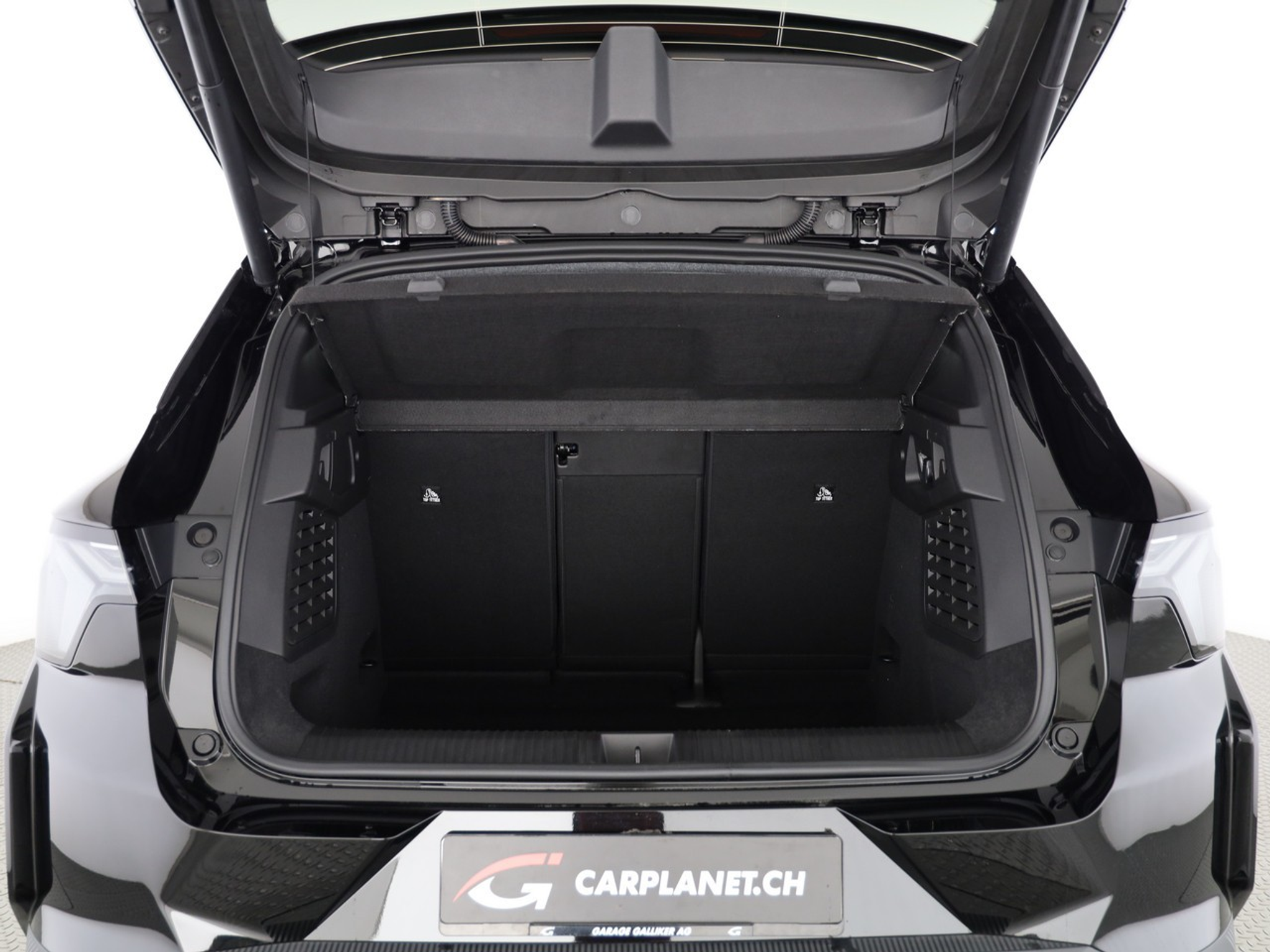 listing desktop thumbnail image 8