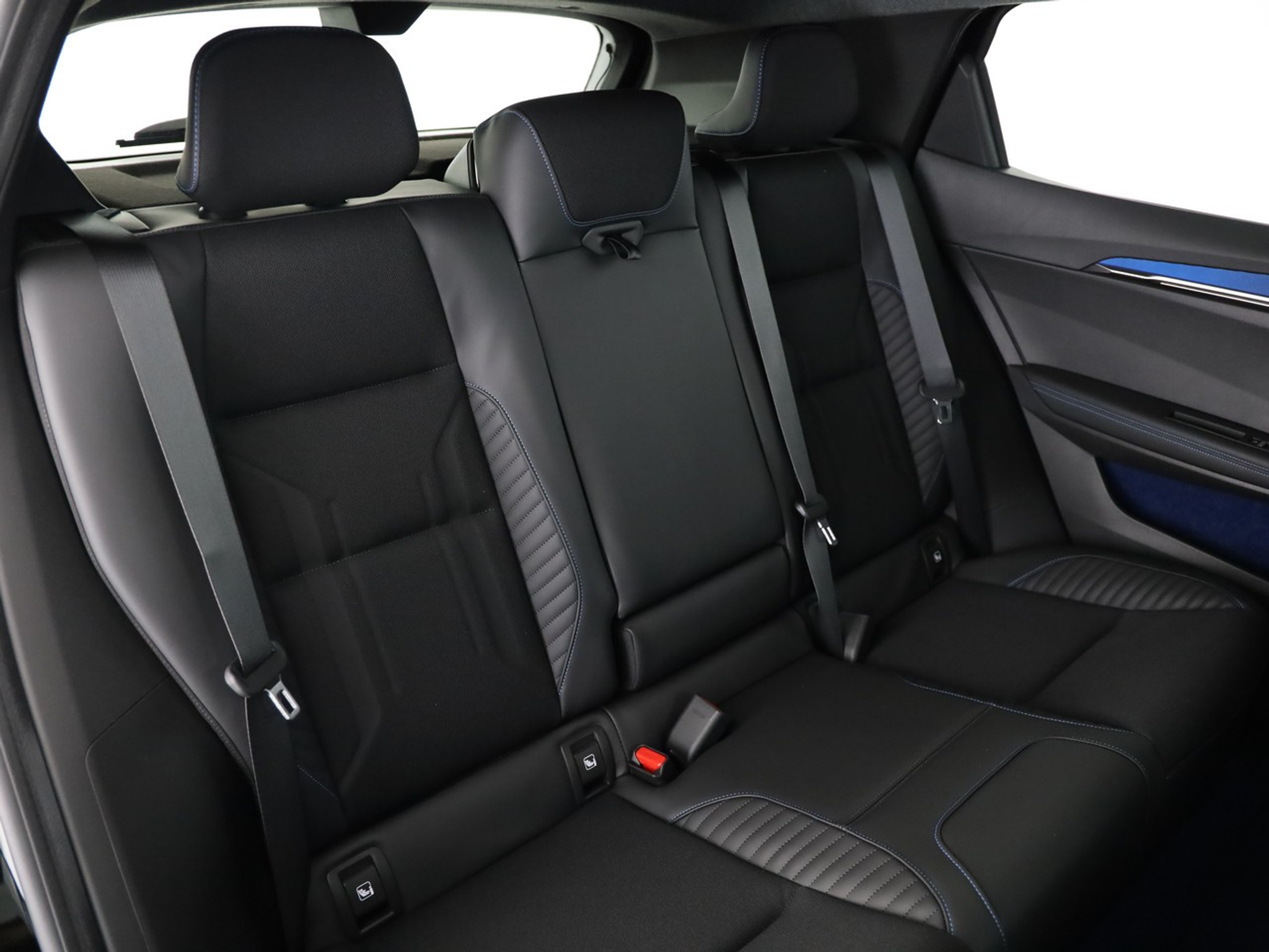 listing desktop thumbnail image 7