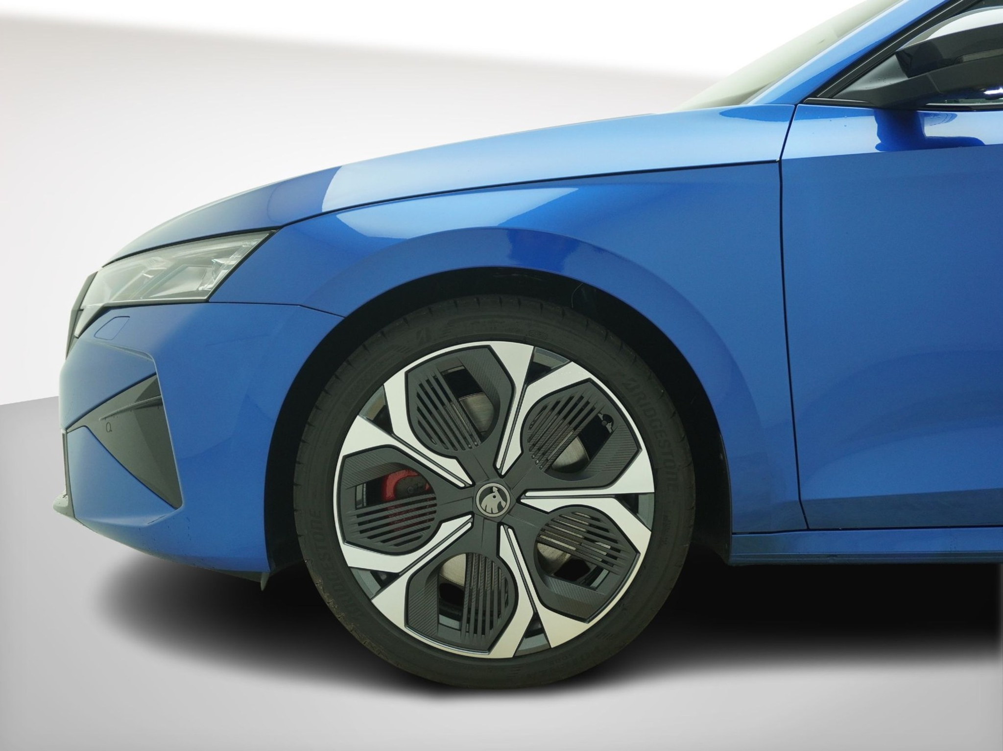 listing desktop thumbnail image 10