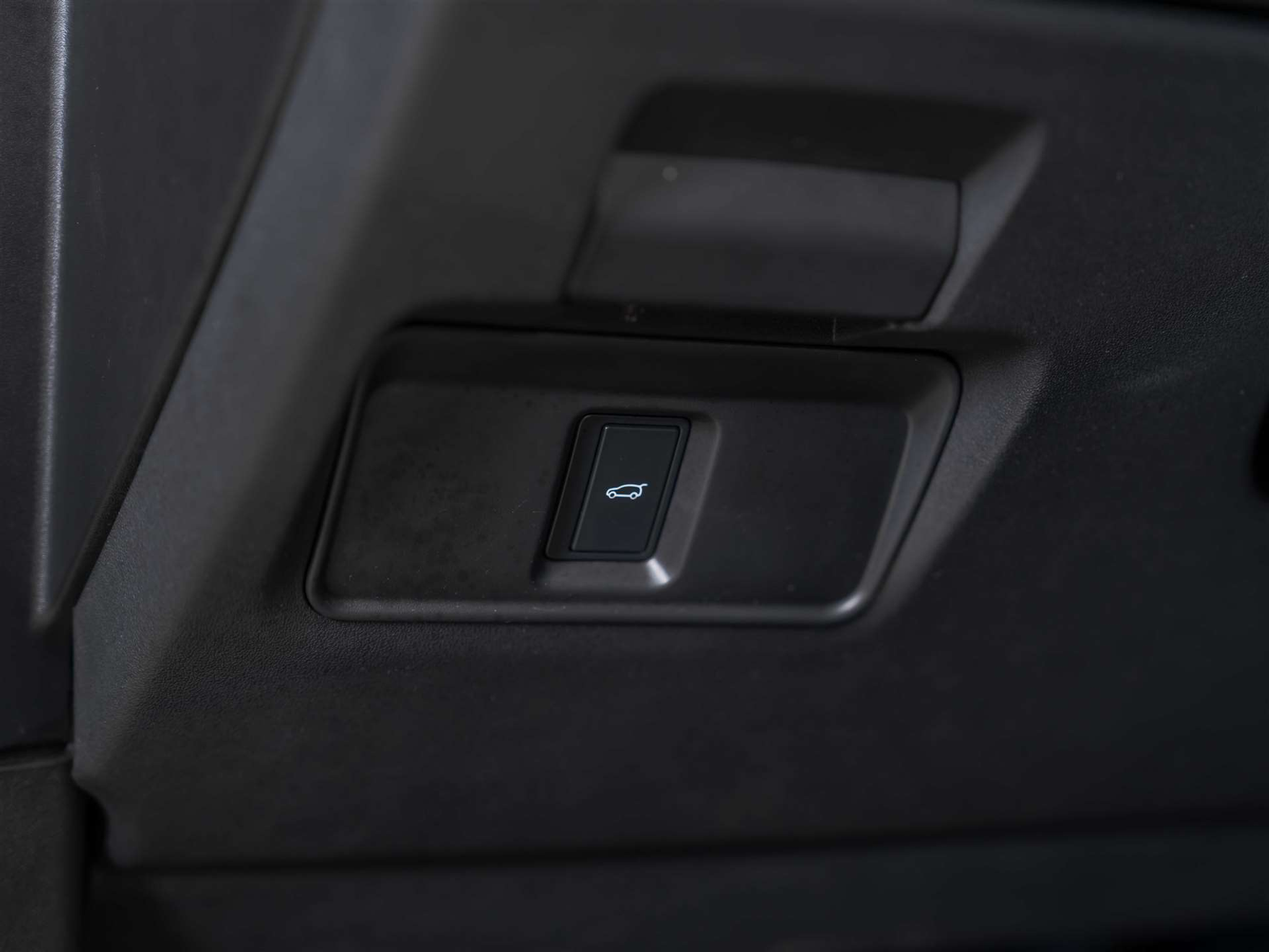 listing desktop thumbnail image 26