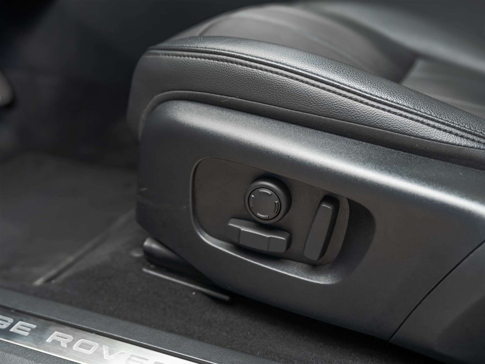 listing desktop thumbnail image 27