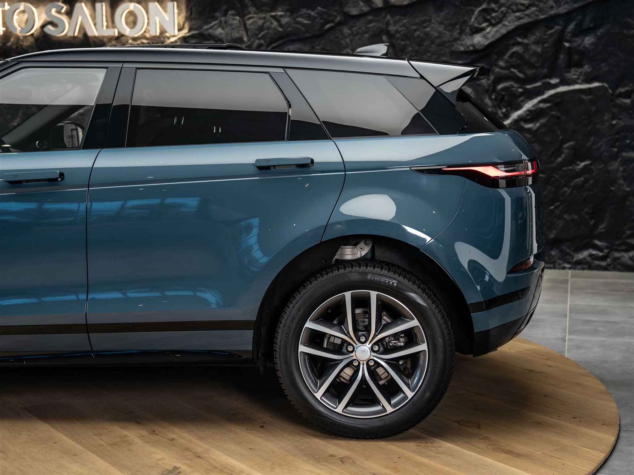 listing desktop thumbnail image 21