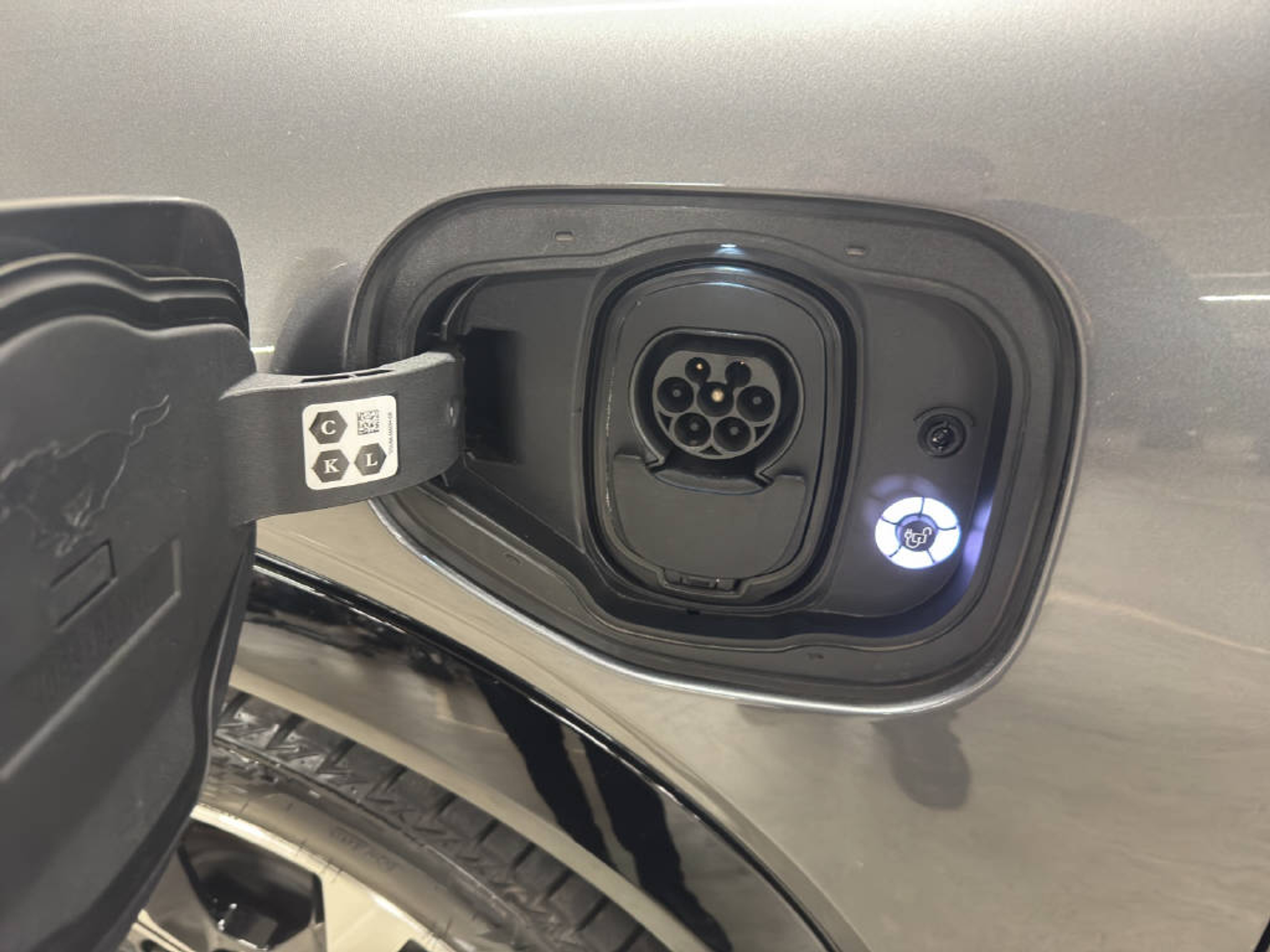 listing desktop thumbnail image 15